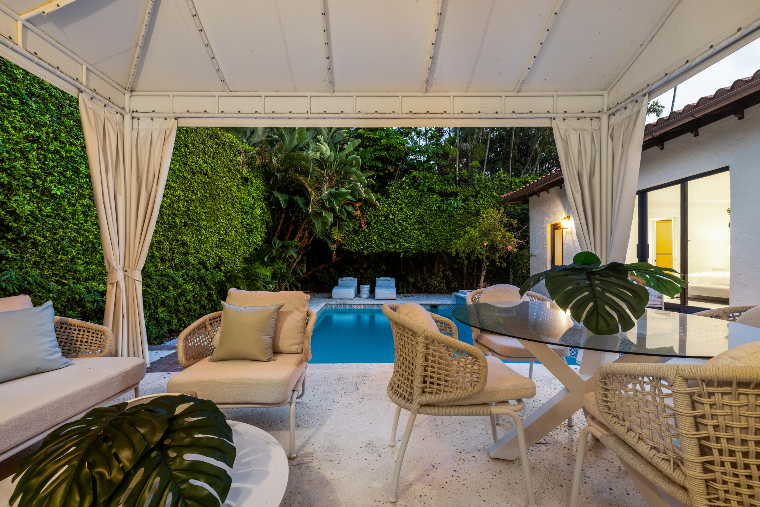 OCEAN PARK H W ROBBINS - Residential Lease