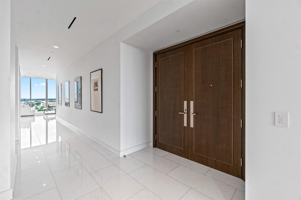 BRISTOL CONDO - Residential