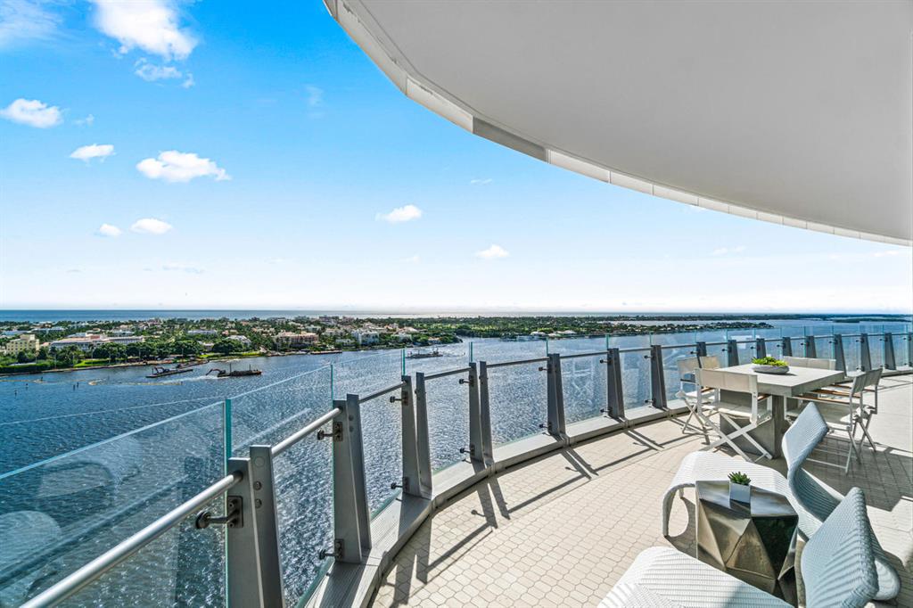 BRISTOL CONDO - Residential