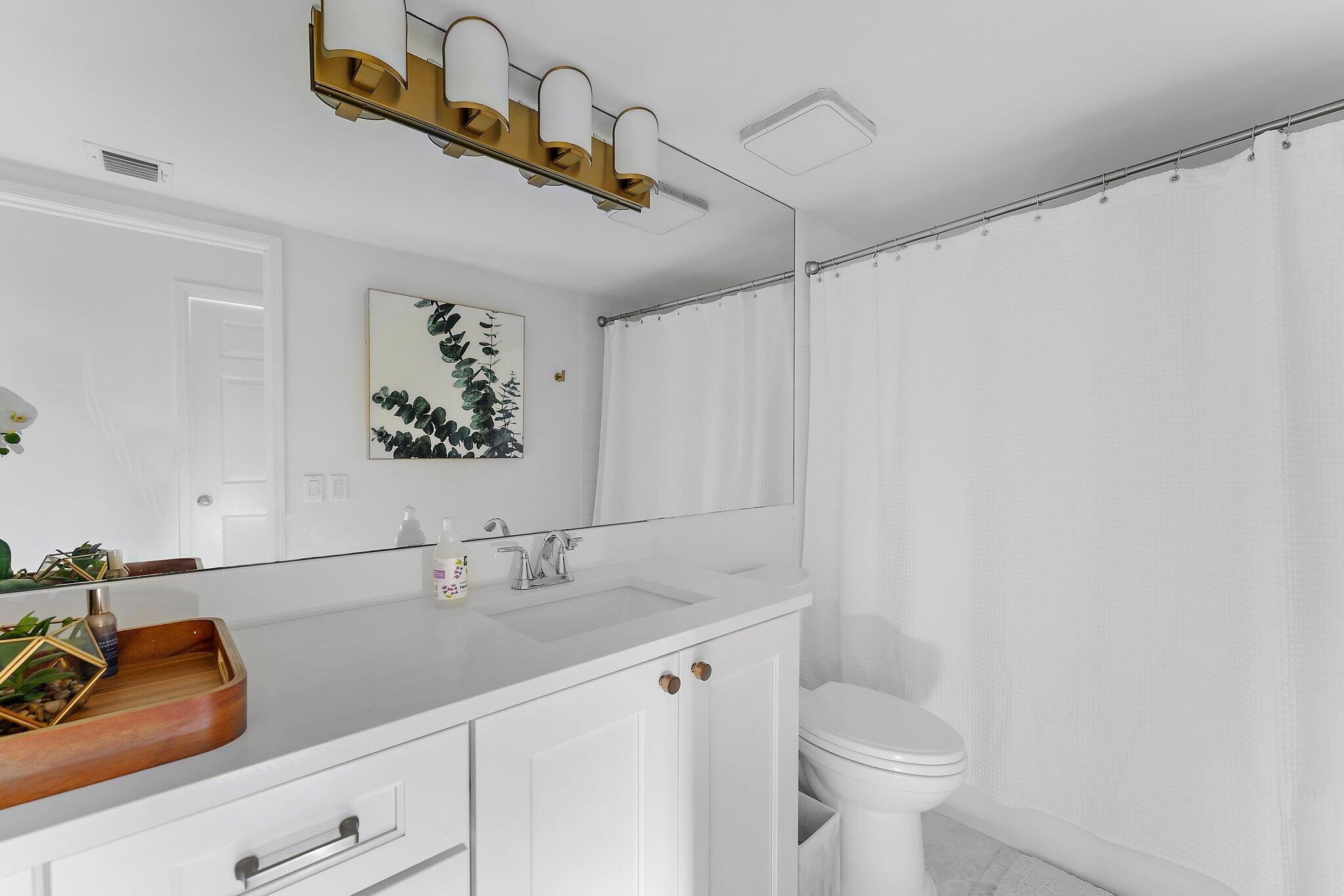 TOWER CONDO AT CITYPLACE - Residential Lease