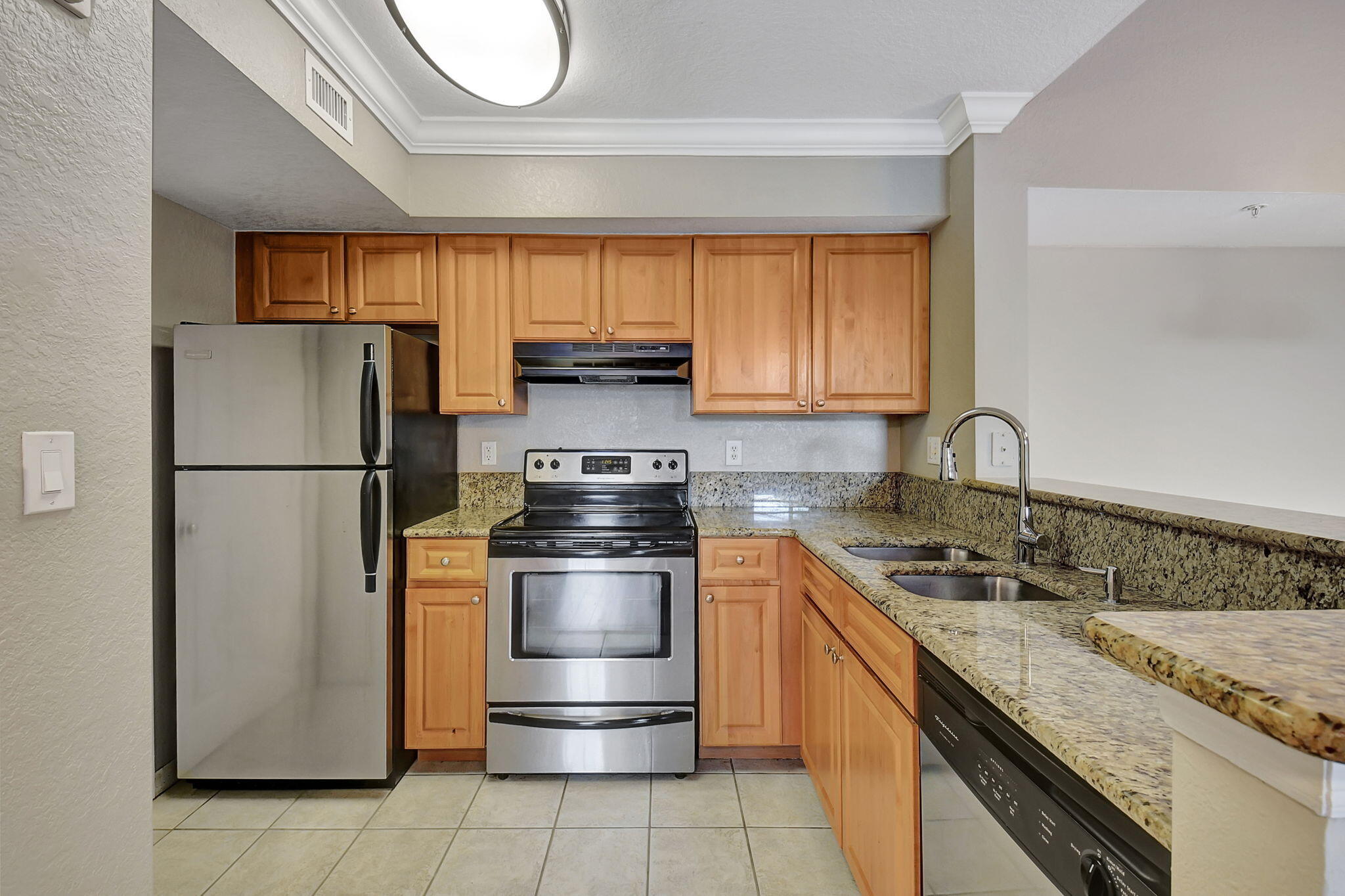 FULLY FUNDED RESERVES & LOW HOA. Welcome to Murano! This 2-bedroom, 2-bathroom condo offers an open floorplan and spacious living area. Situated in a pristine gated all-age community with resort style amenities including a large pool, clubhouse, fitness center, tennis court, playground, walking path around the lake and more. Located 2.5 miles to the Delray Market place with restaurants & shopping, 15 minutes from famed Atlantic Avenue and 6.5 miles from the Delray public beach. Centrally located to all things Palm Beach County has to offer. Storage units are also available.