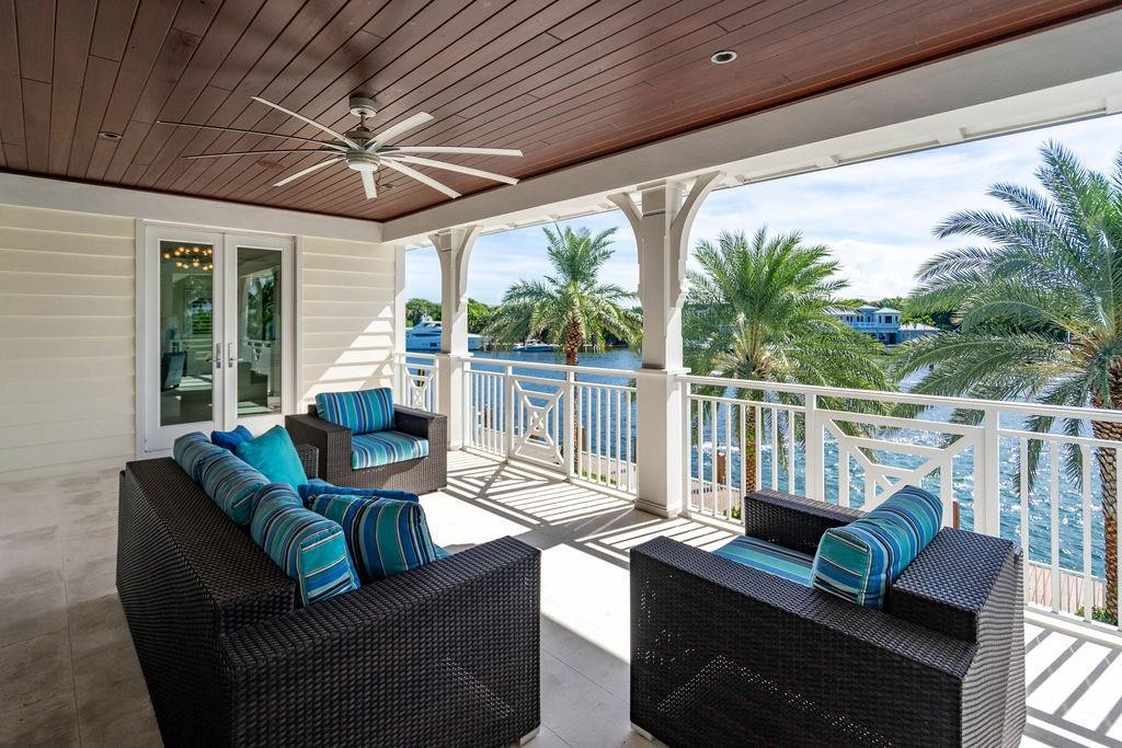 LIGHTHOUSE POINT FIRST SEC - Residential
