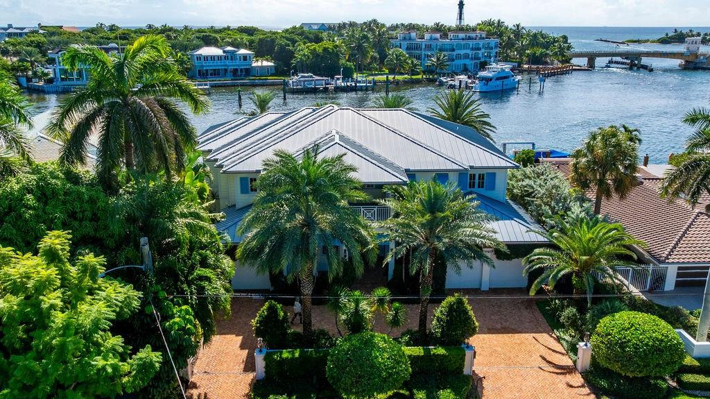 LIGHTHOUSE POINT FIRST SEC - Residential