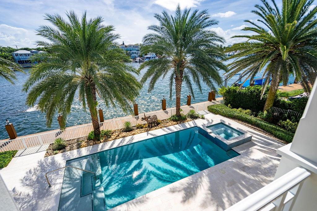 LIGHTHOUSE POINT FIRST SEC - Residential