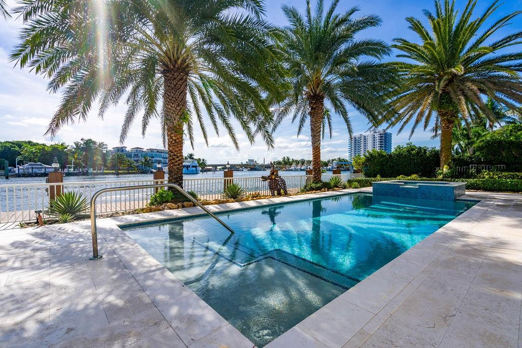 LIGHTHOUSE POINT FIRST SEC - Residential