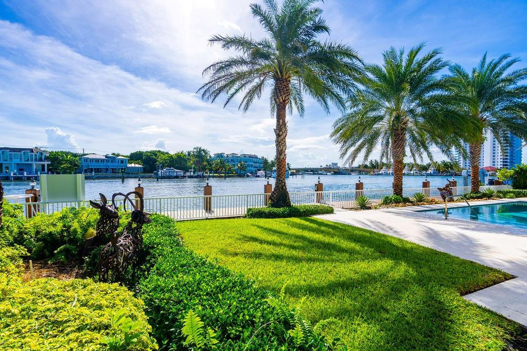 LIGHTHOUSE POINT FIRST SEC - Residential