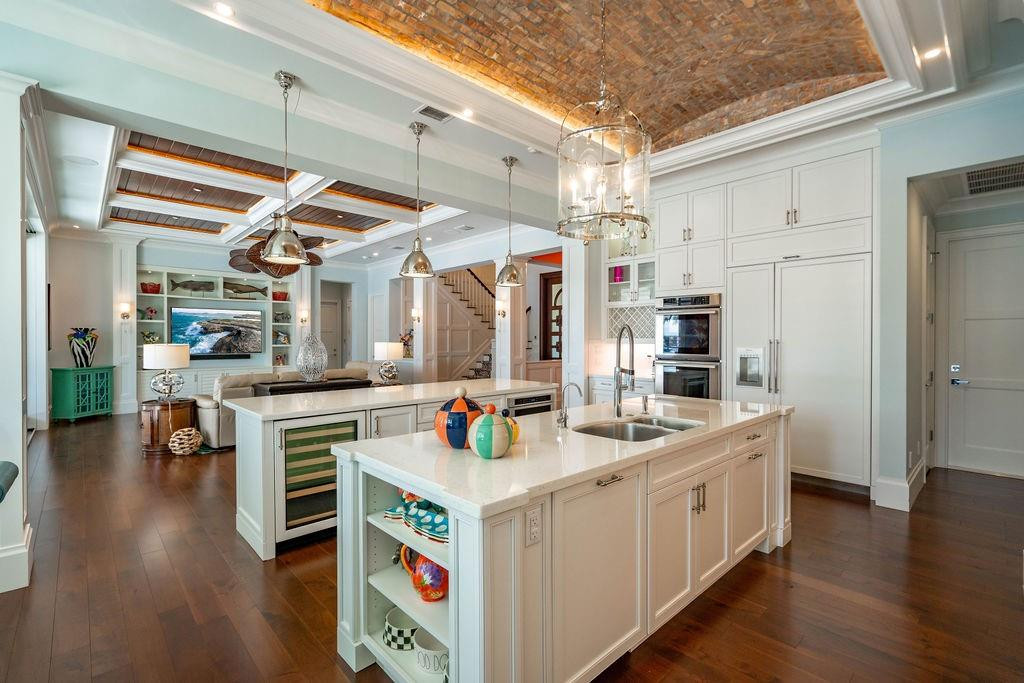 LIGHTHOUSE POINT FIRST SEC - Residential