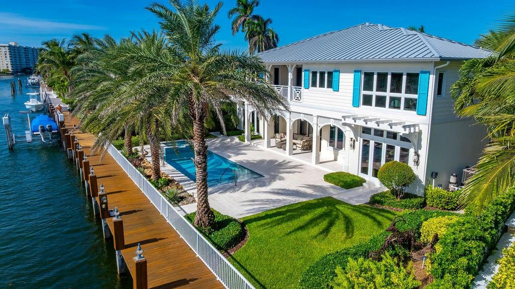 LIGHTHOUSE POINT FIRST SEC - Residential