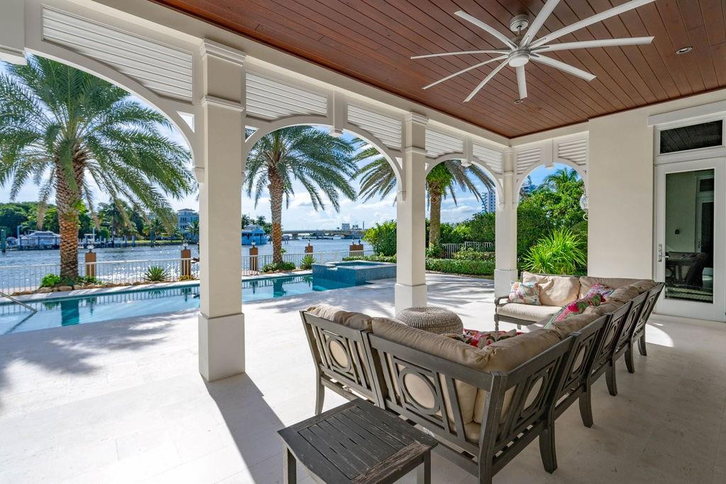 LIGHTHOUSE POINT FIRST SEC - Residential