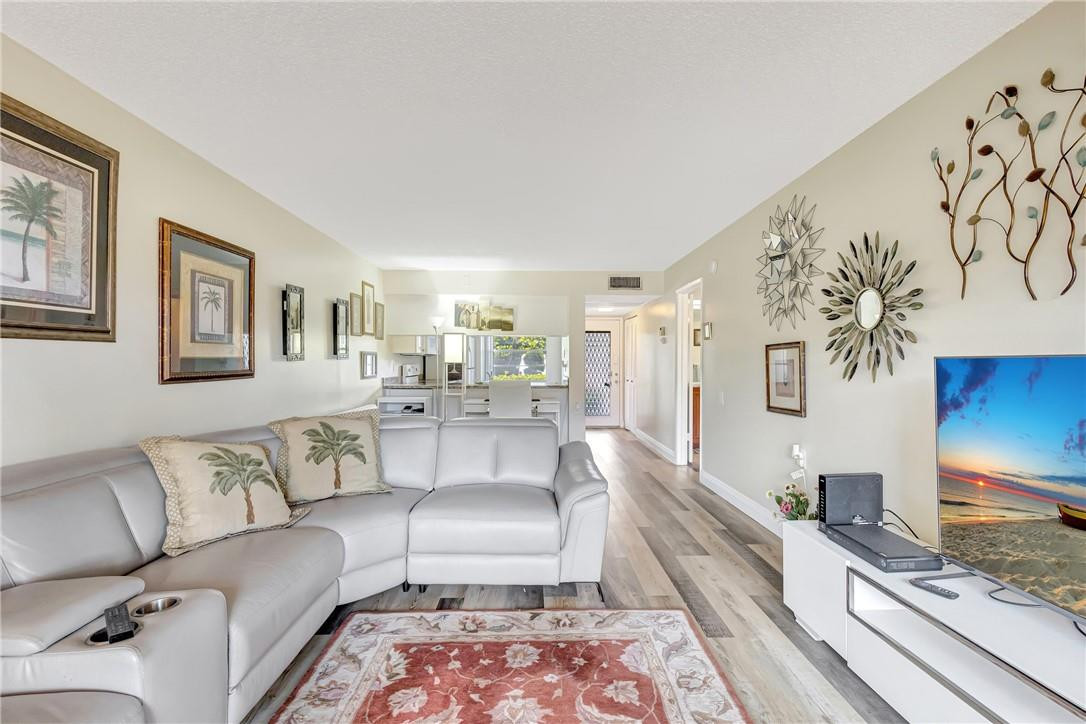 WYNMOOR VILLAGE - Residential