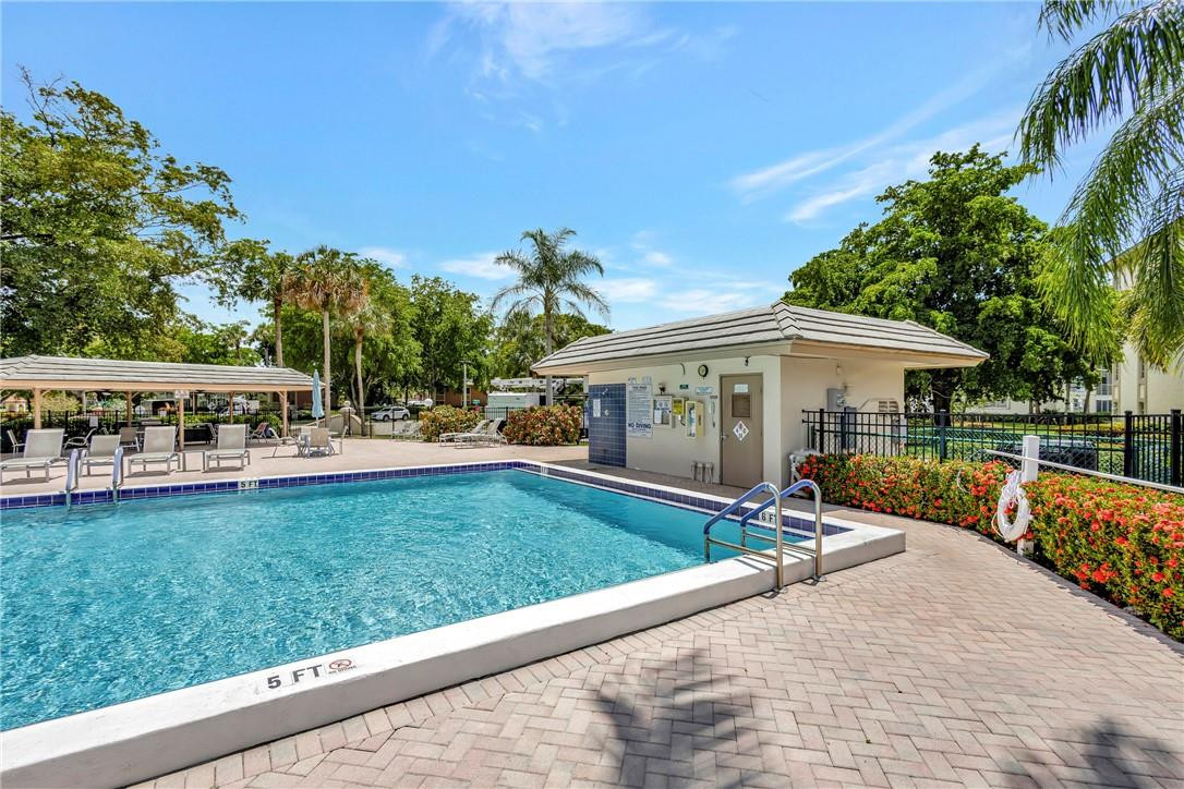 WYNMOOR VILLAGE - Residential