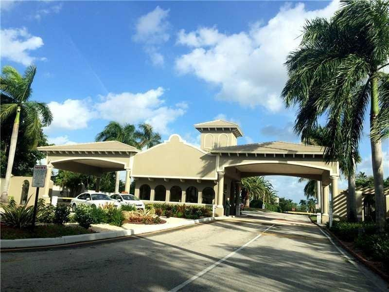 WYNMOOR VILLAGE - Residential