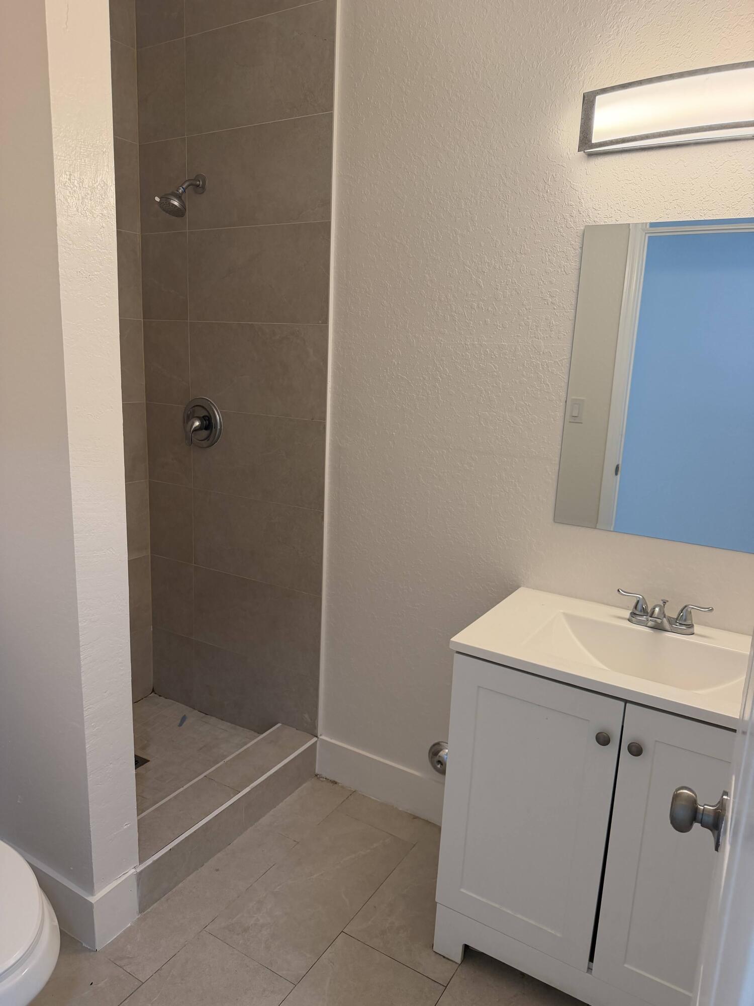 NORTH WEST LAUDERDALE - Residential Lease