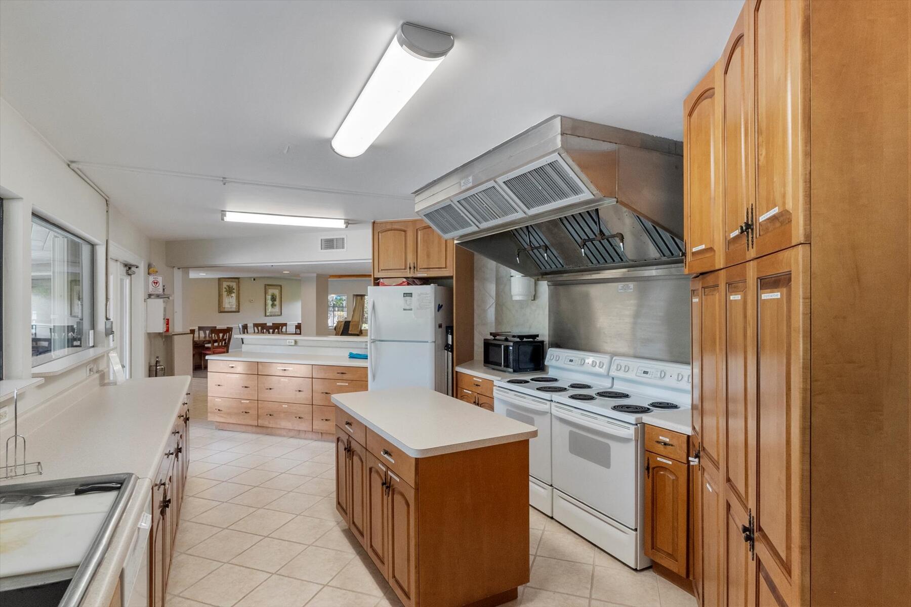 River Club Condominium - Residential