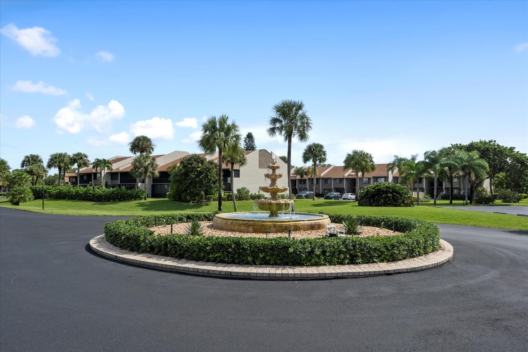 River Club Condominium - Residential