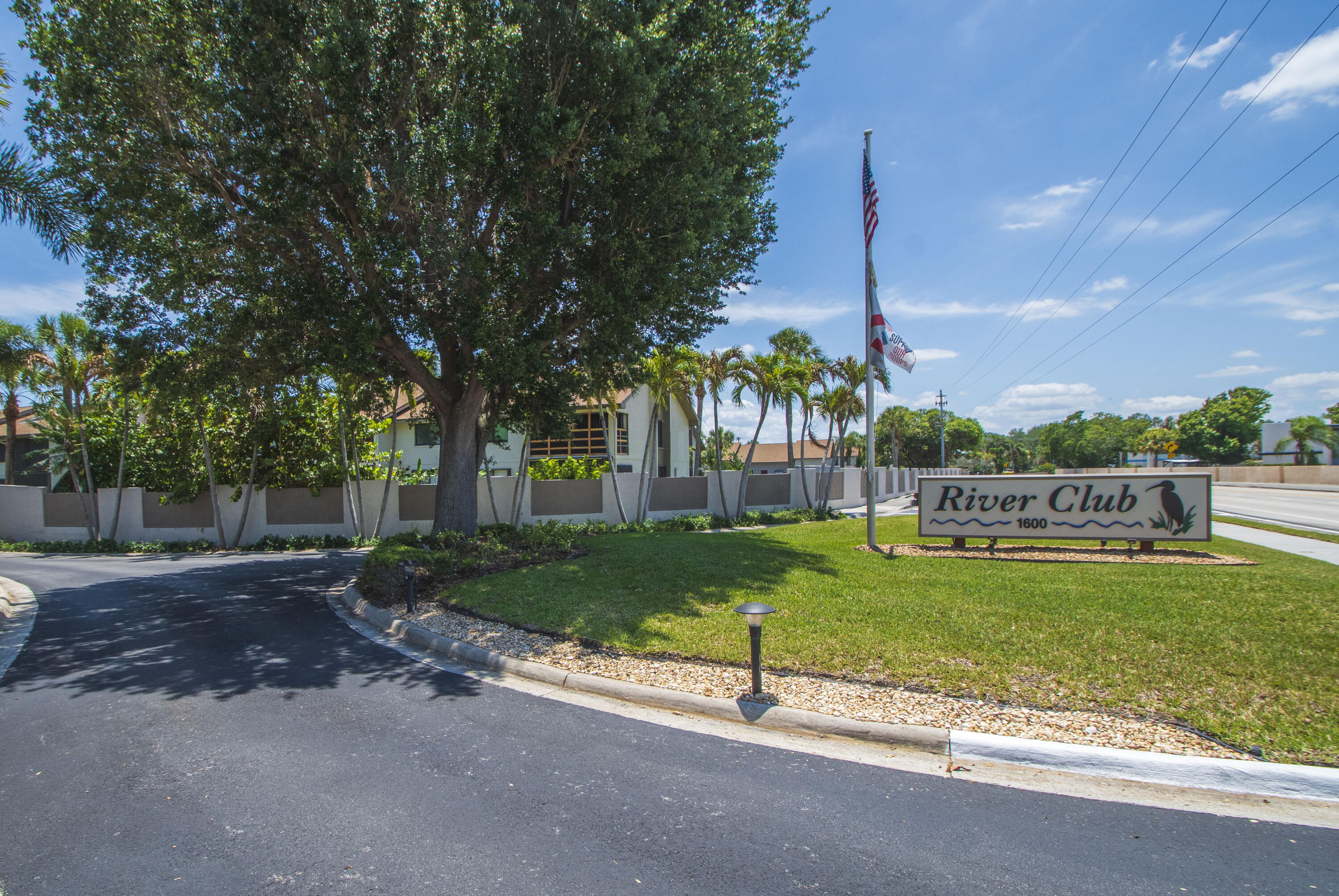 River Club Condominium - Residential