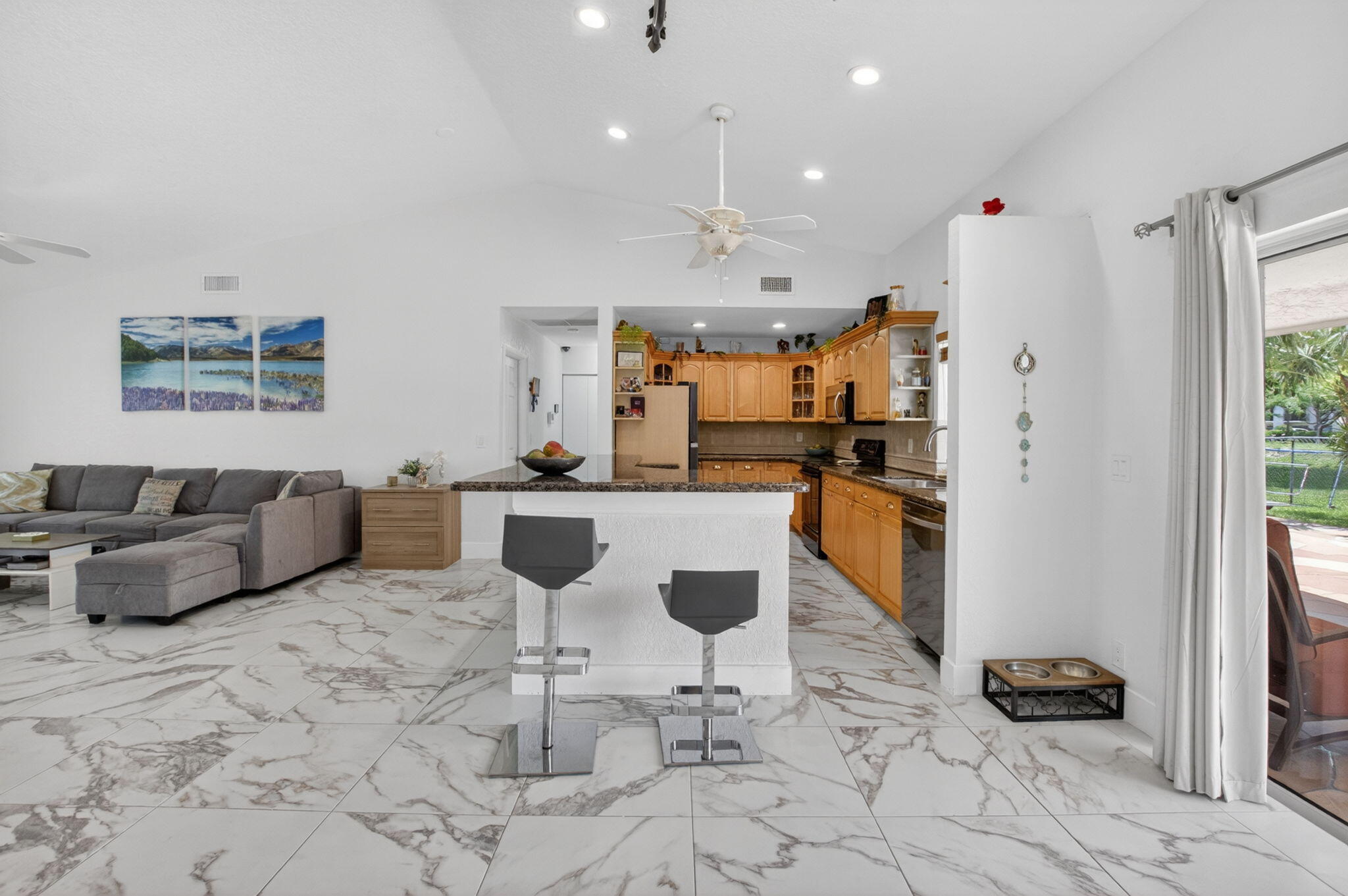SKY LAKE 2 - Residential