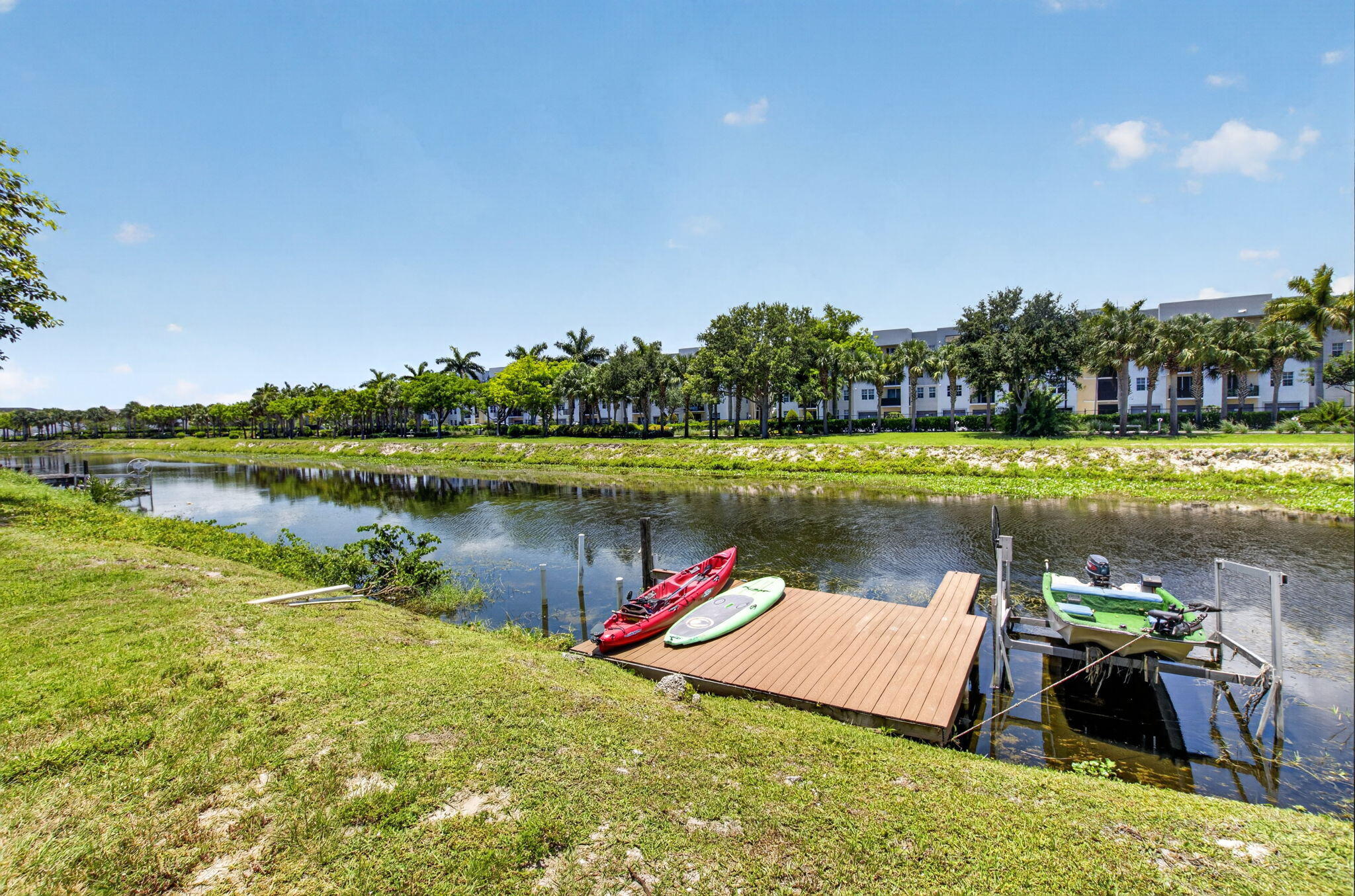 SKY LAKE 2 - Residential