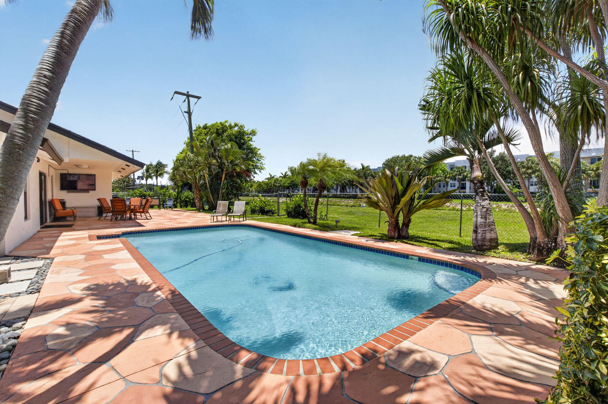 SKY LAKE 2 - Residential