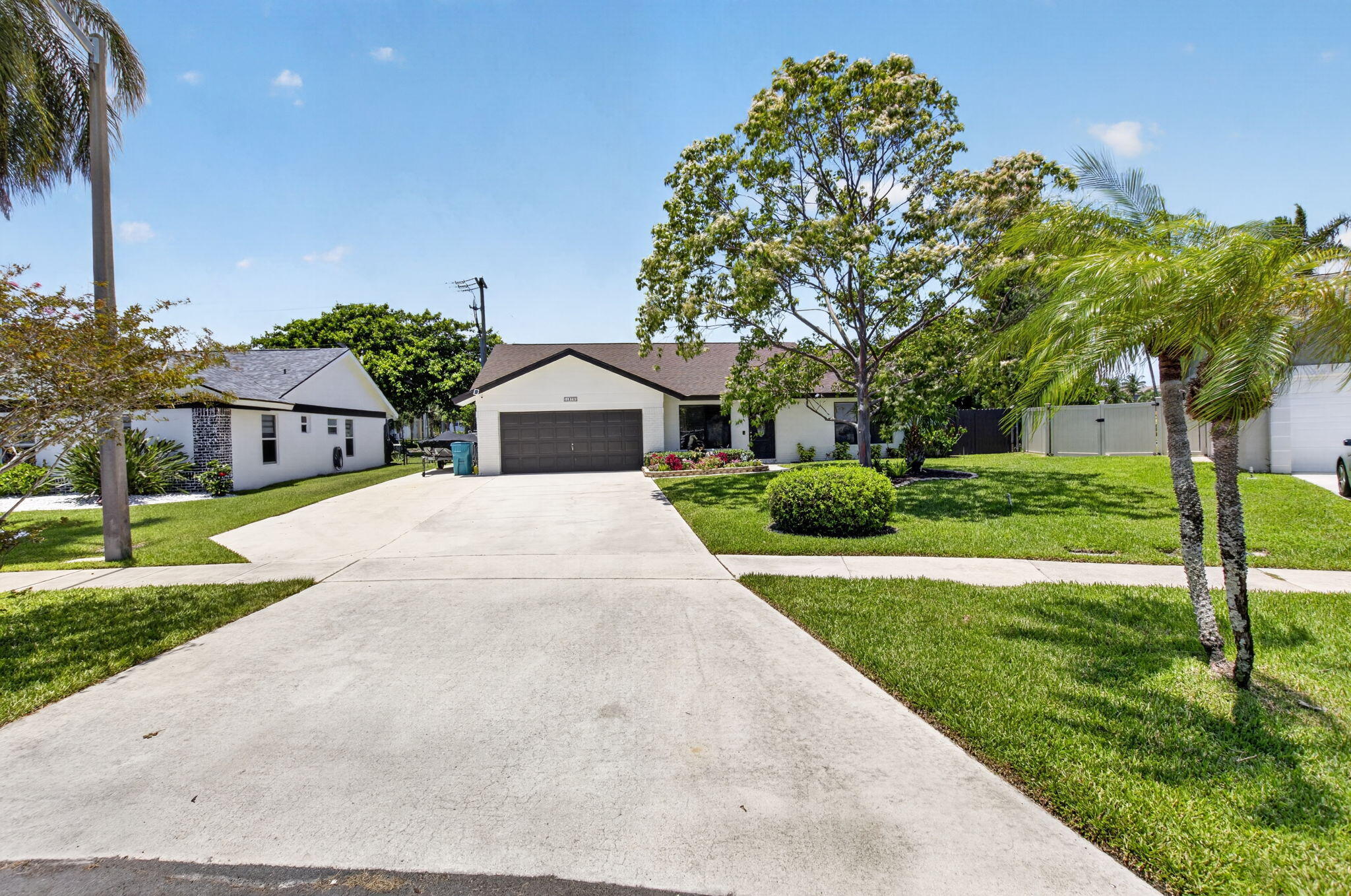 SKY LAKE 2 - Residential