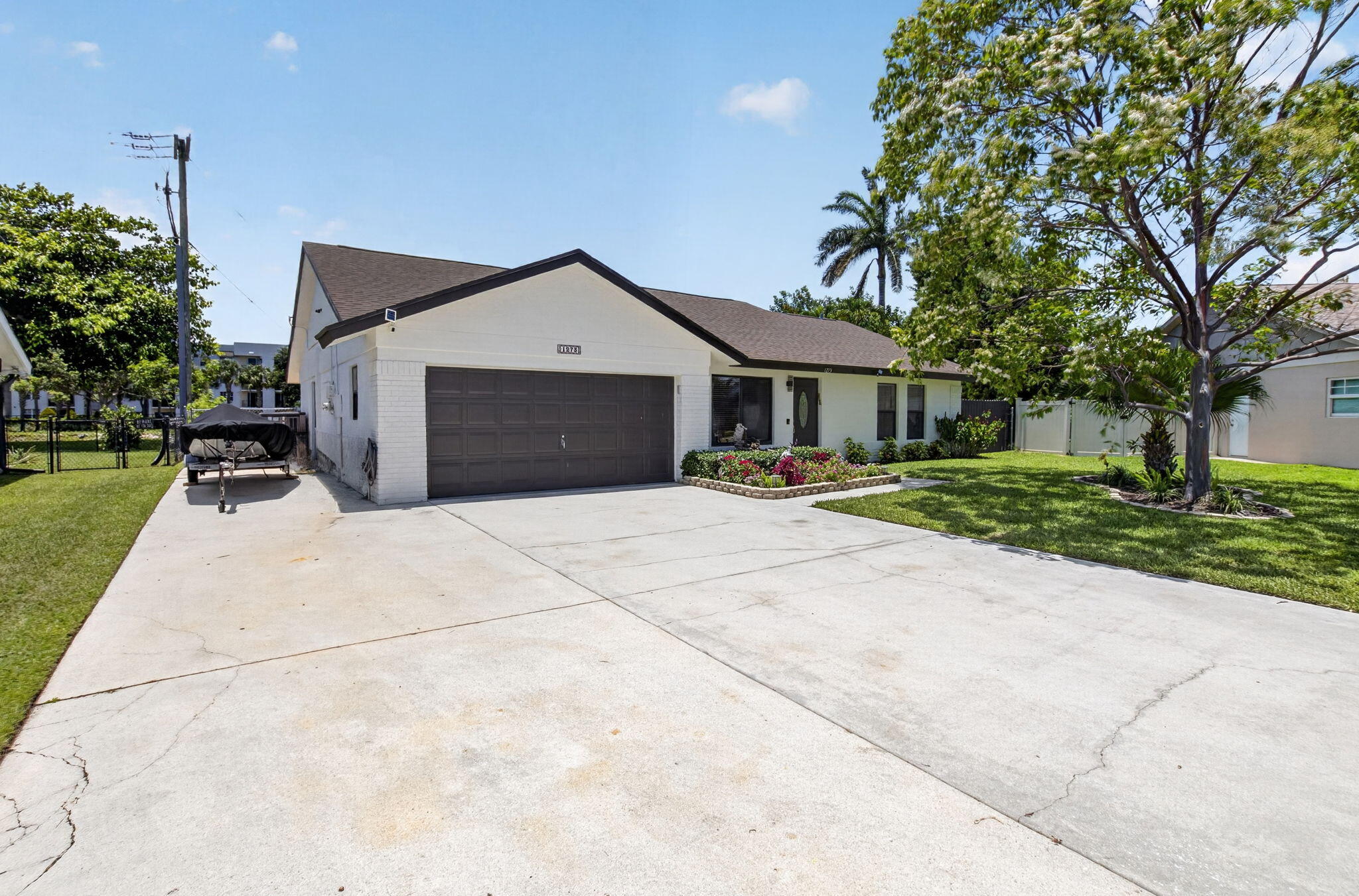 SKY LAKE 2 - Residential