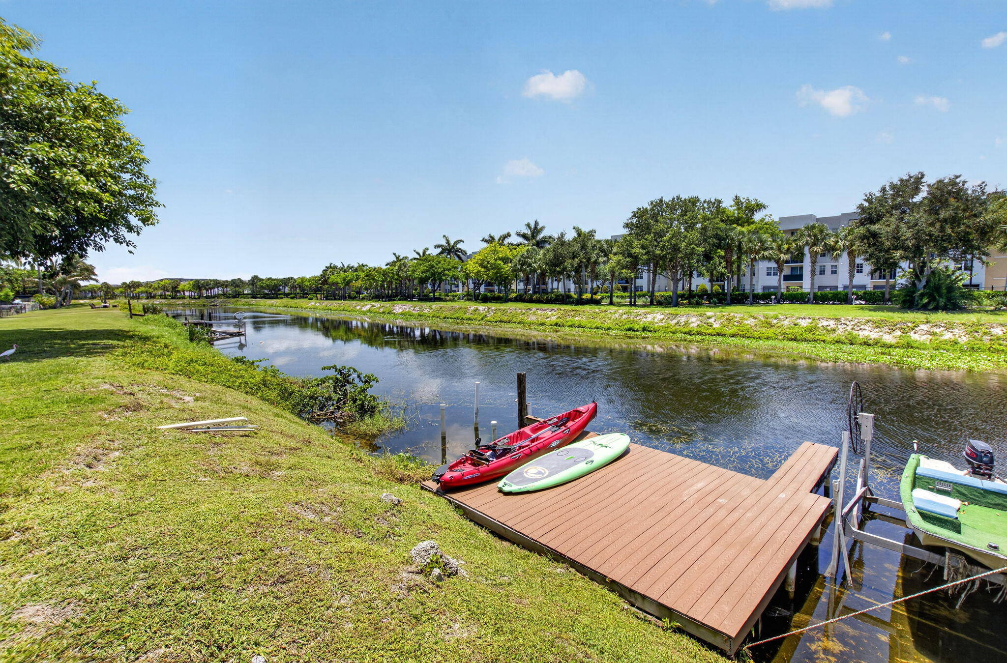 SKY LAKE 2 - Residential