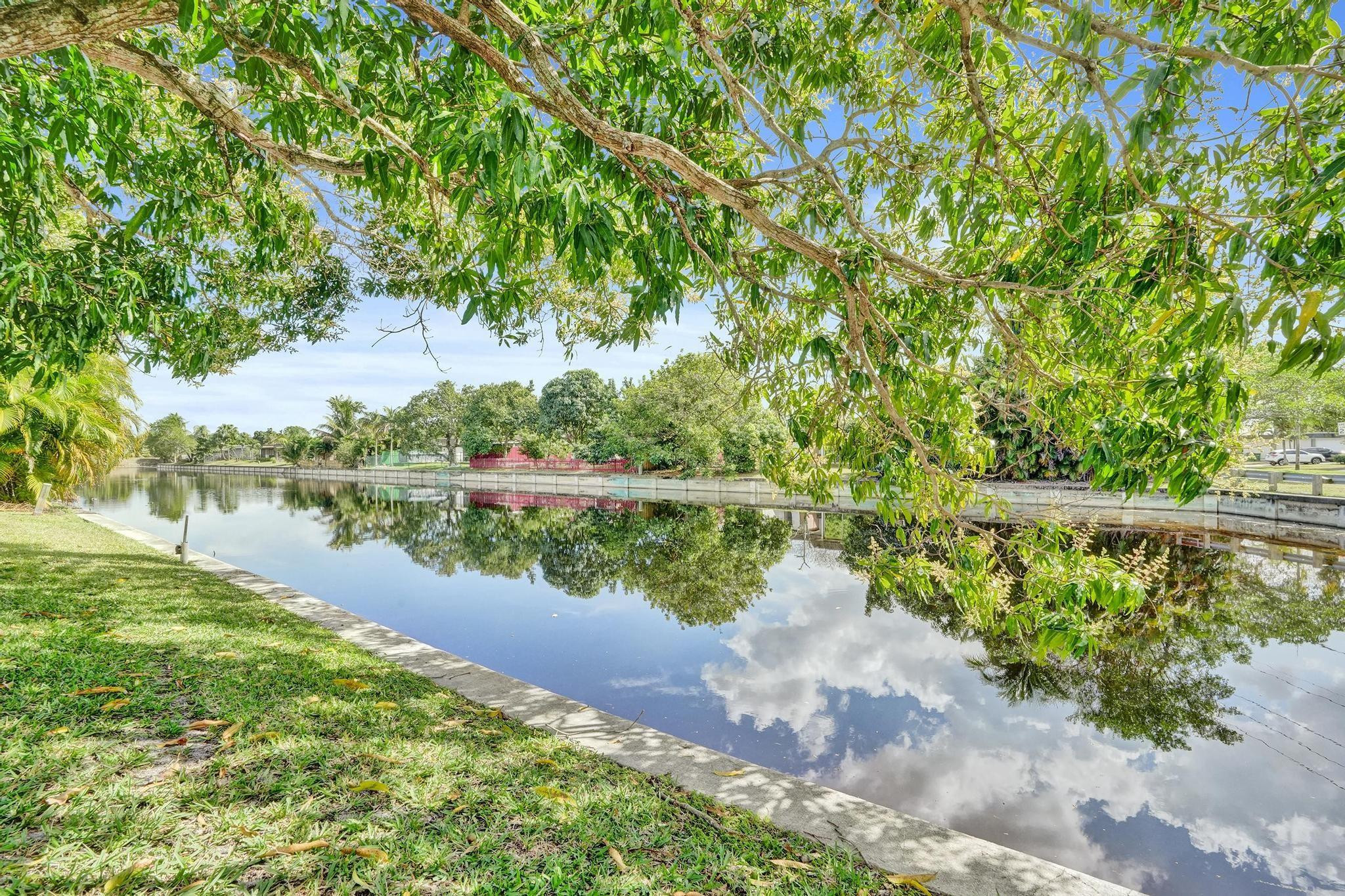 MAINLANDS OF TAMARAC LAKES - Residential