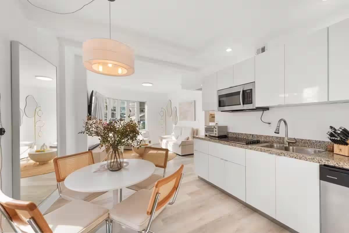 BARBIZON BEACH CLUB - Residential