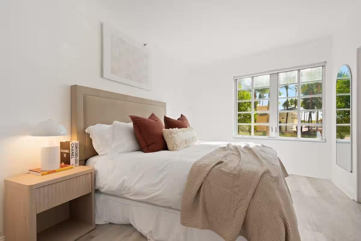 BARBIZON BEACH CLUB - Residential