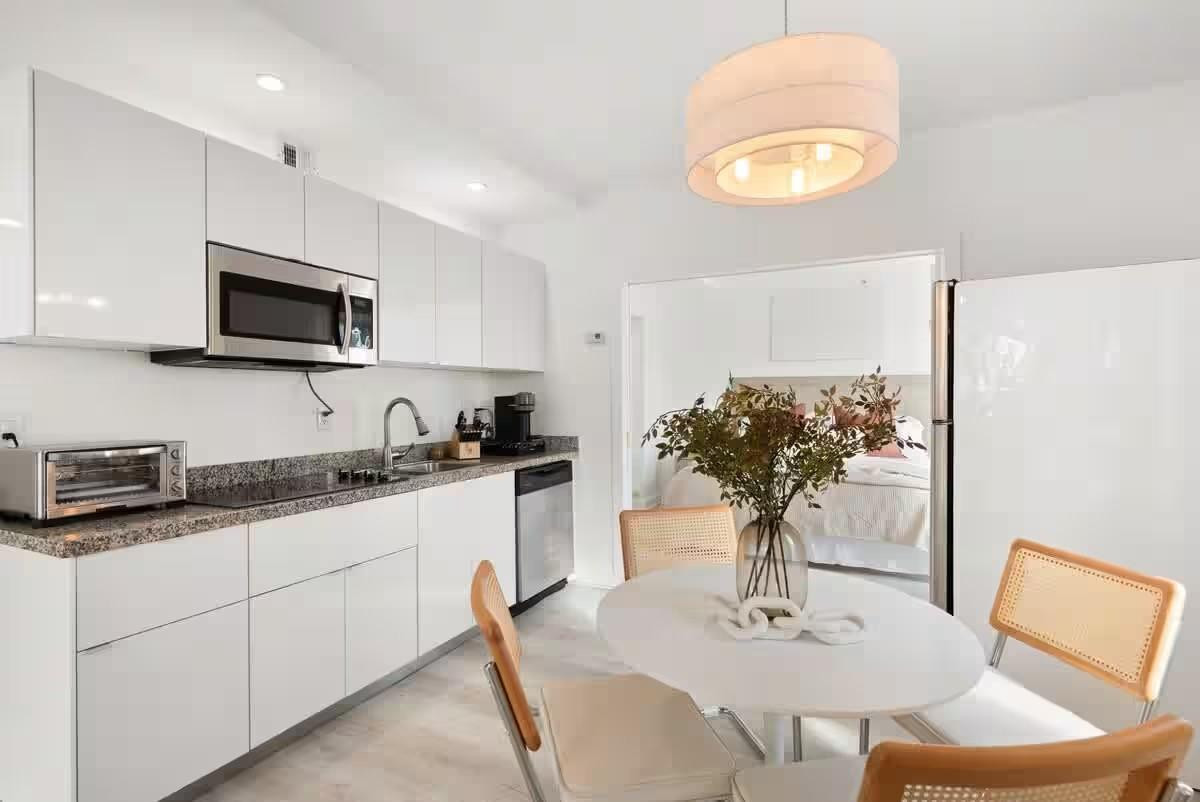 BARBIZON BEACH CLUB - Residential