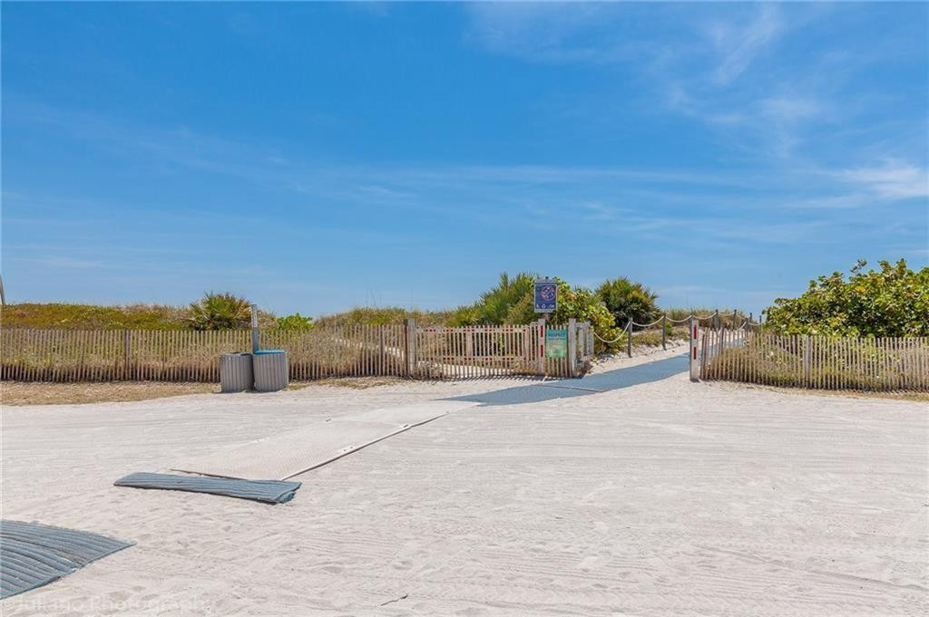 BARBIZON BEACH CLUB - Residential