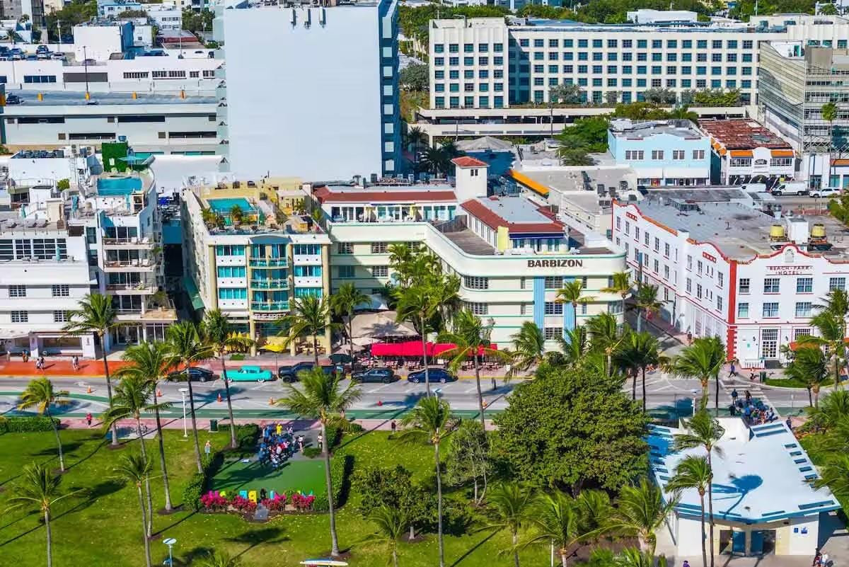 BARBIZON BEACH CLUB - Residential