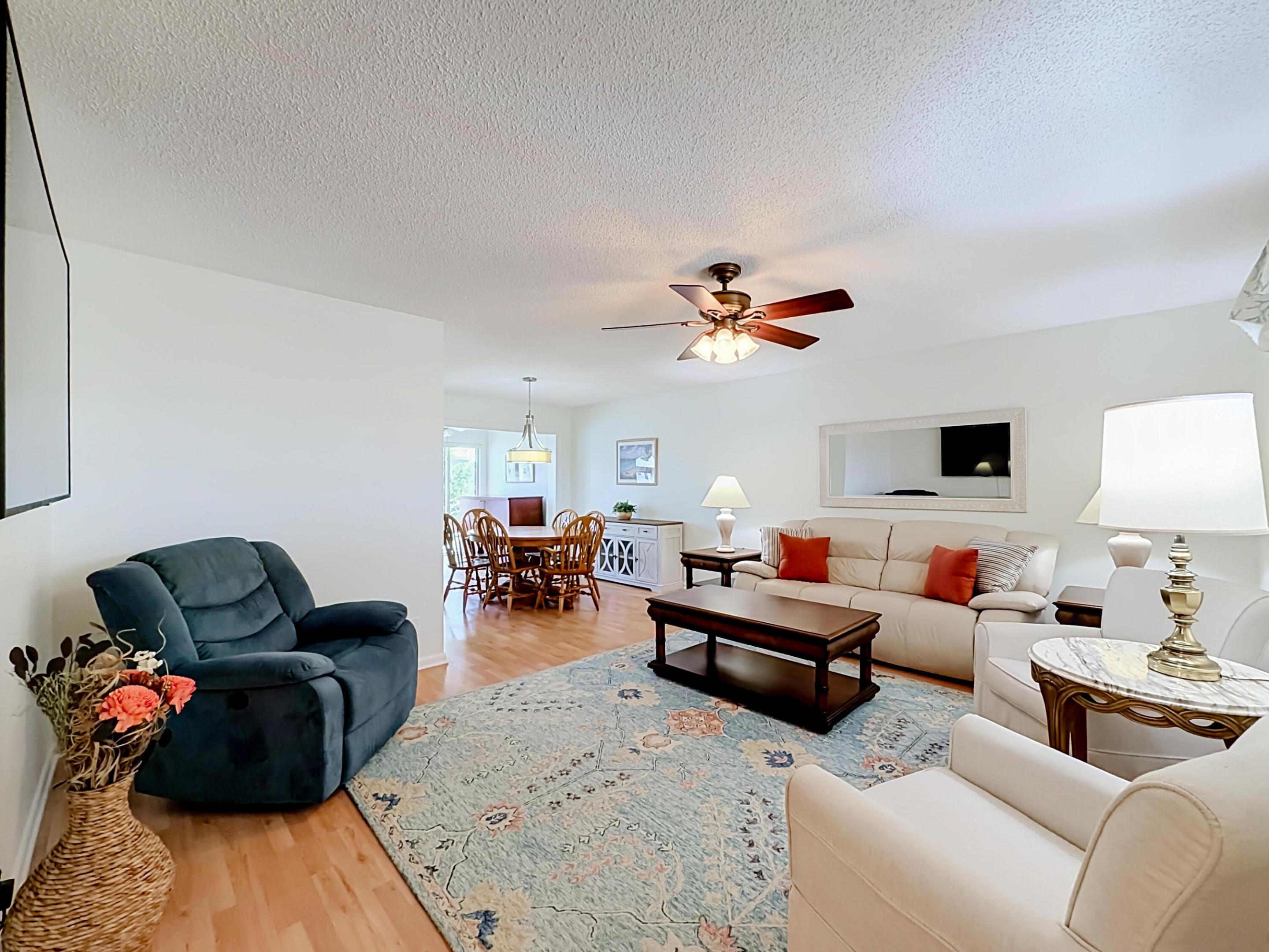 COLONIAL CLUB CONDO SEC 2 - Residential
