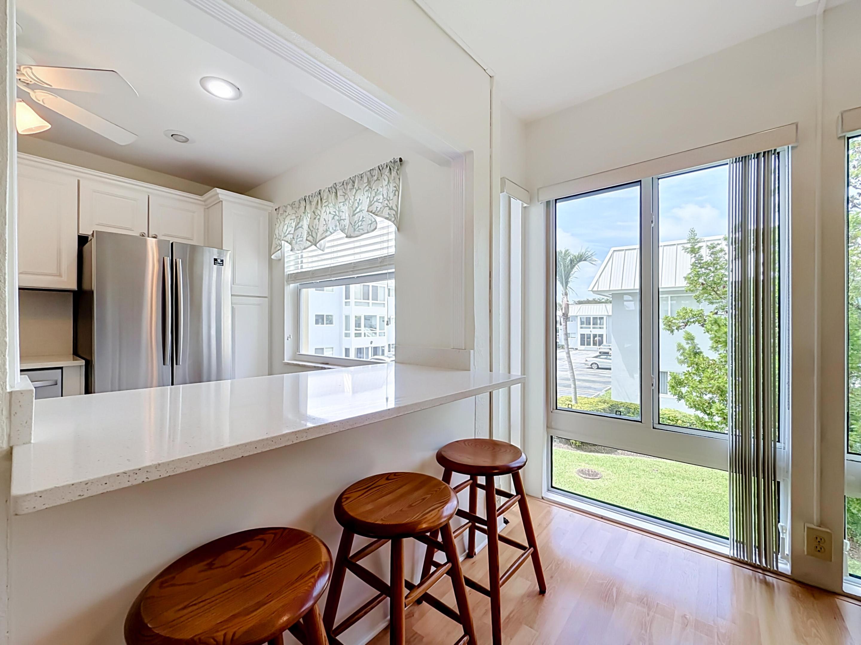 COLONIAL CLUB CONDO SEC 2 - Residential