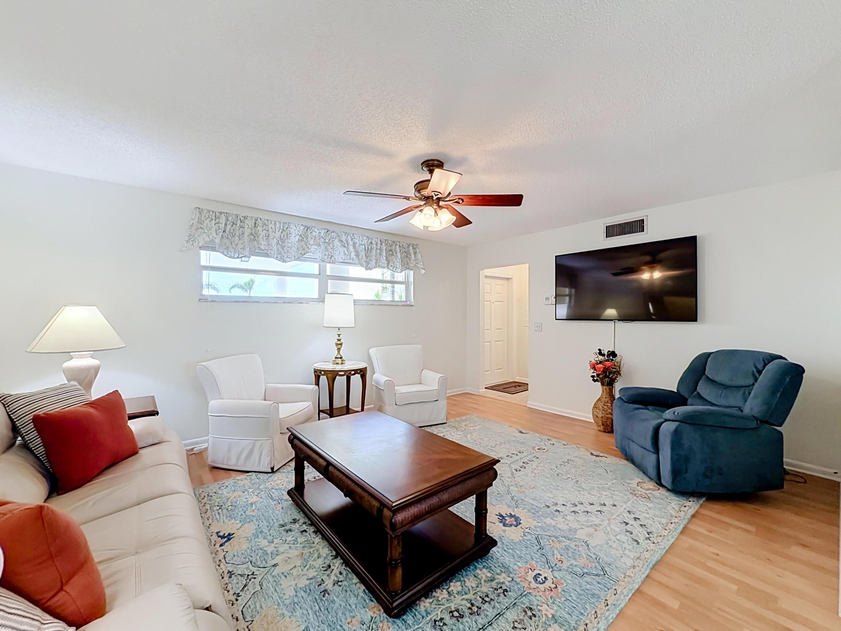 COLONIAL CLUB CONDO SEC 2 - Residential