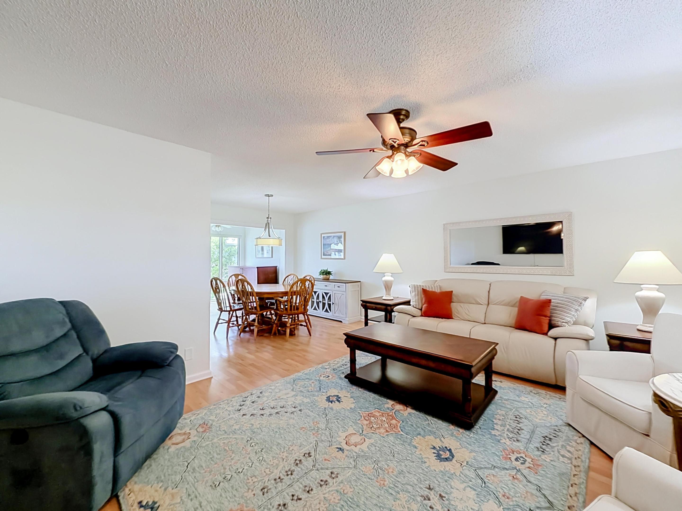COLONIAL CLUB CONDO SEC 2 - Residential