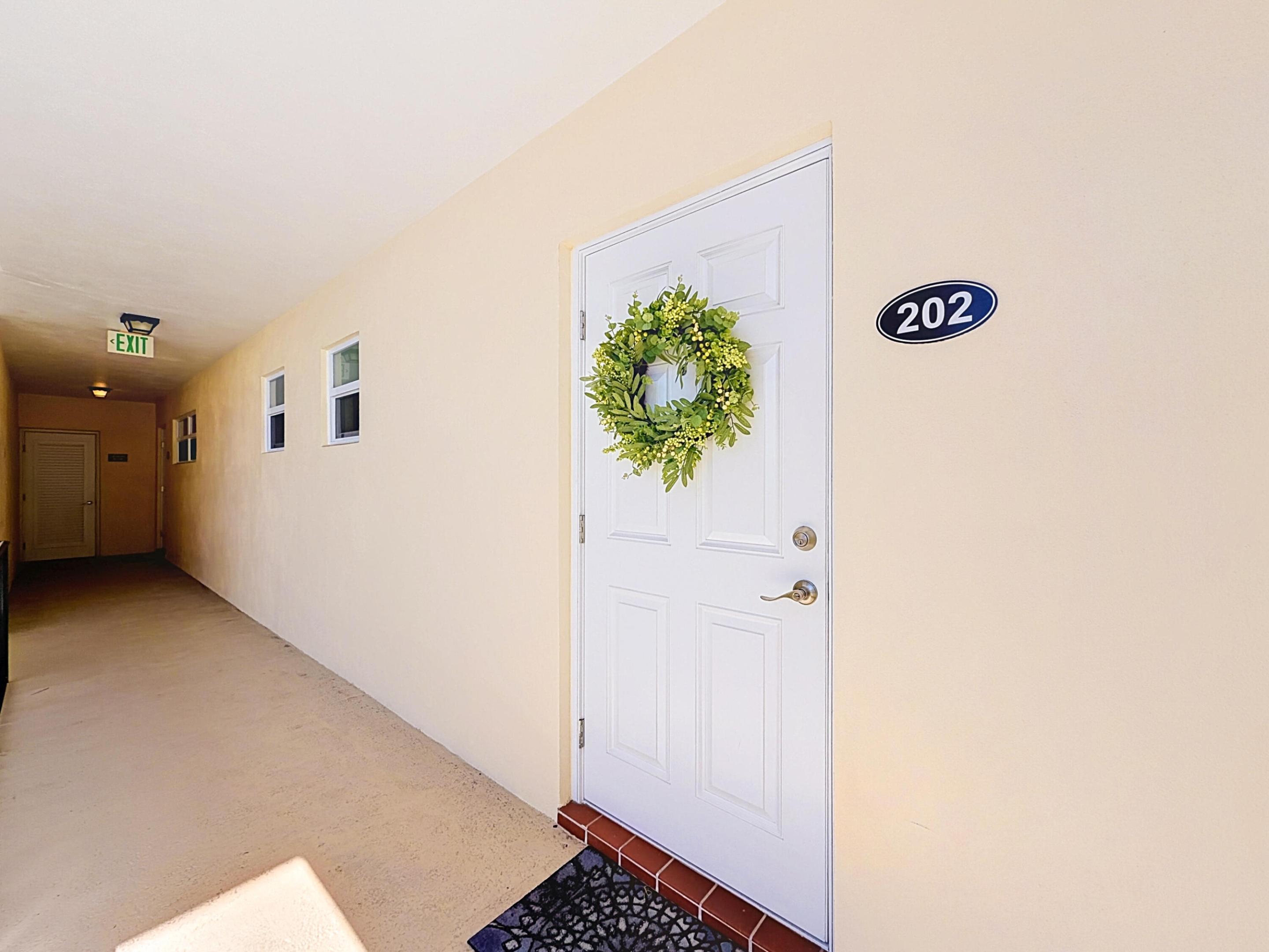 COLONIAL CLUB CONDO SEC 2 - Residential