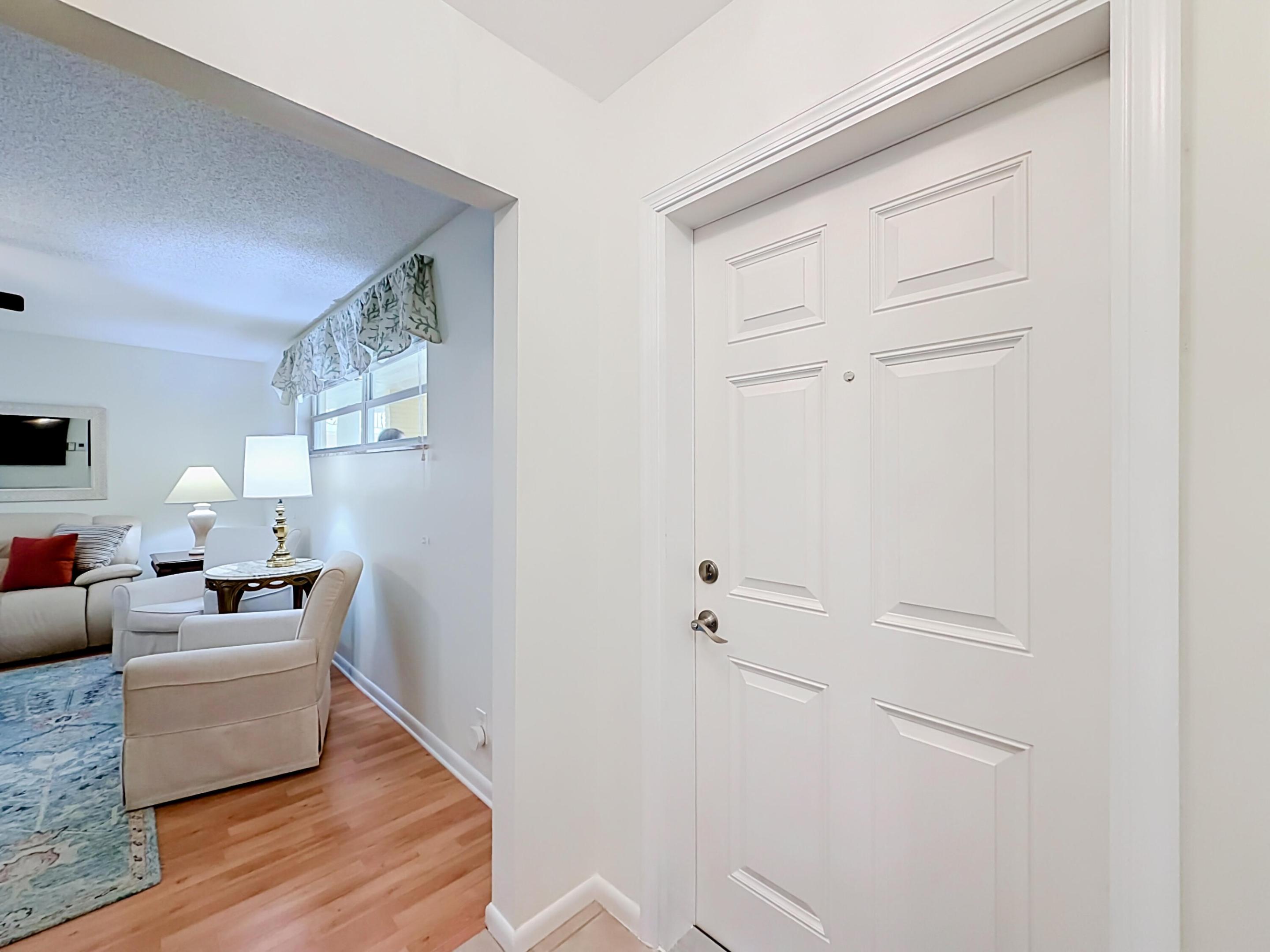 COLONIAL CLUB CONDO SEC 2 - Residential