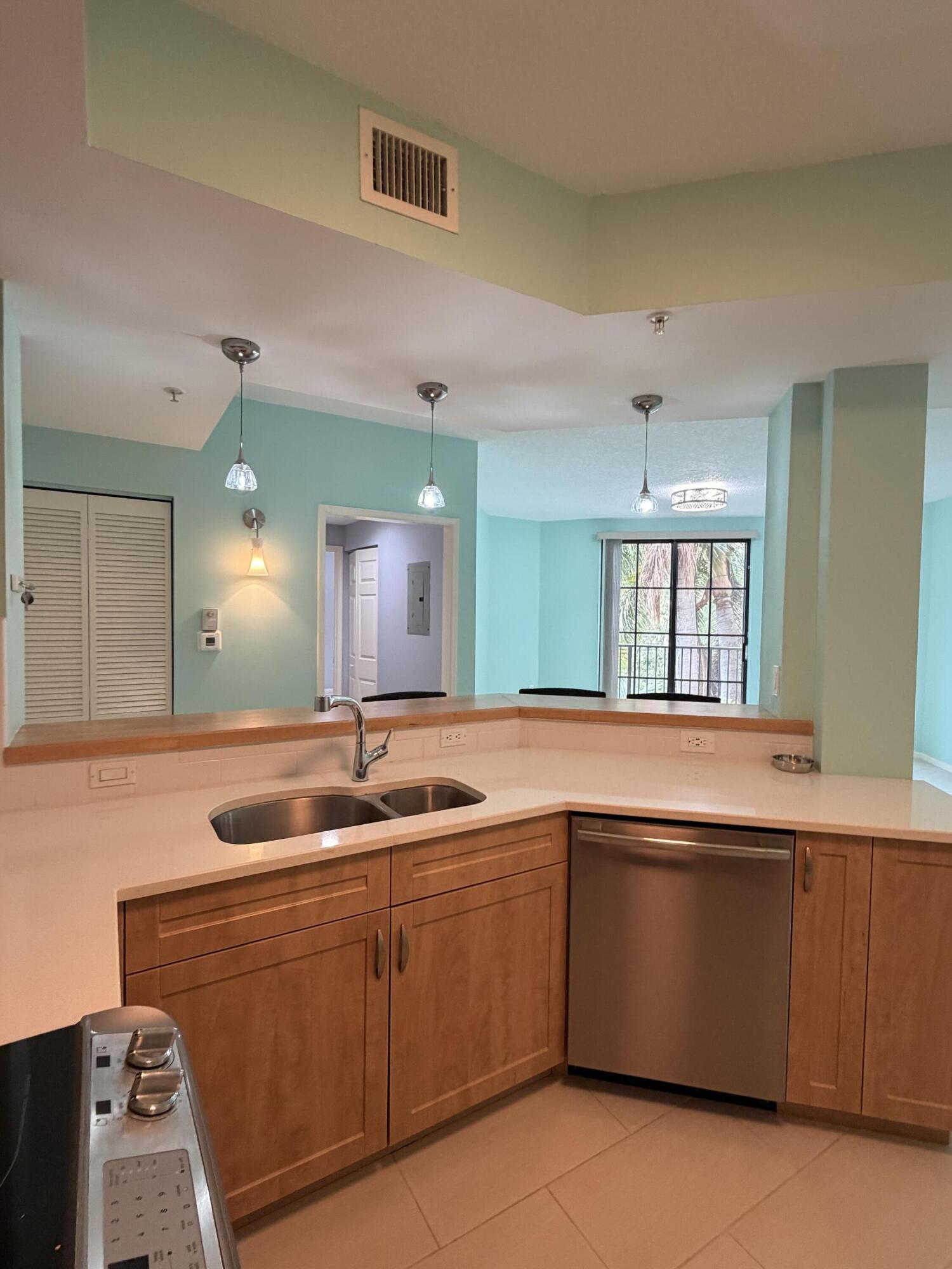 COURTYARDS IN CITYPLACE CONDO - Residential Lease