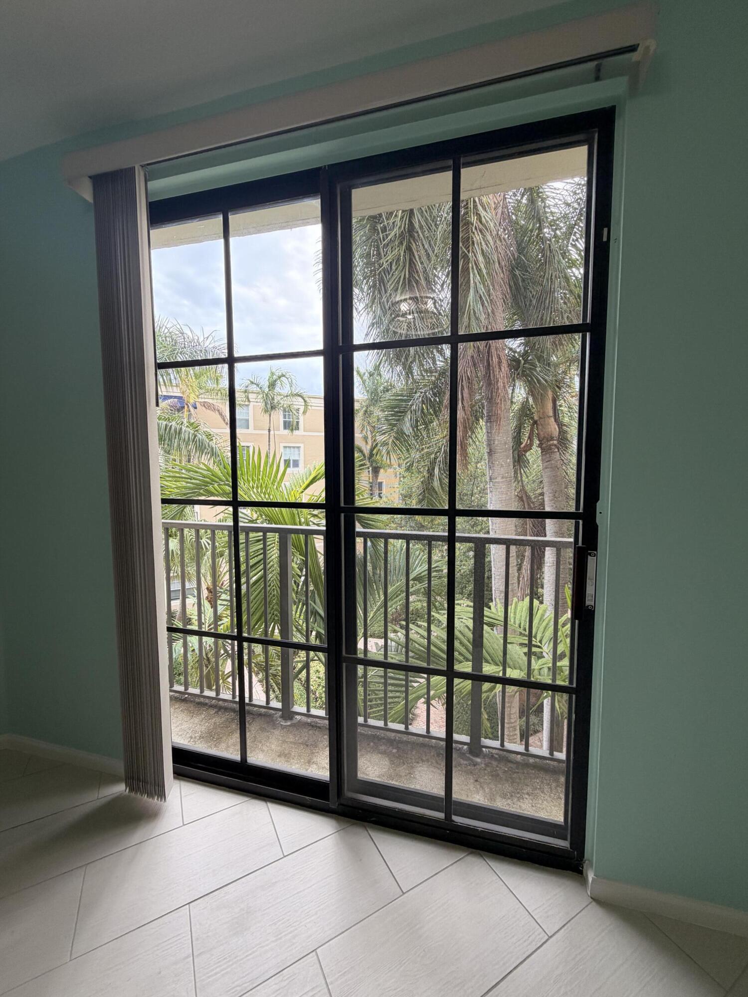 COURTYARDS IN CITYPLACE CONDO - Residential Lease