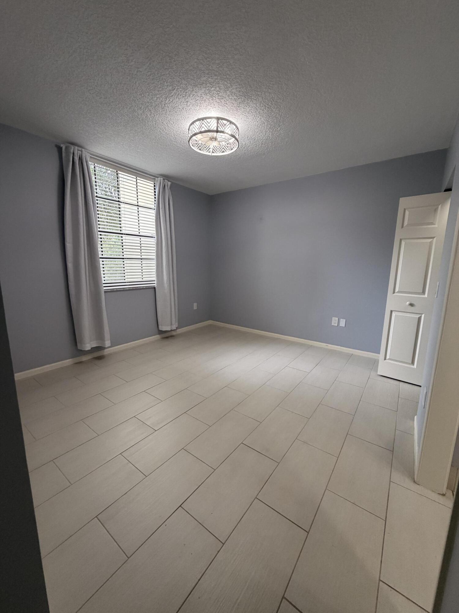 COURTYARDS IN CITYPLACE CONDO - Residential Lease