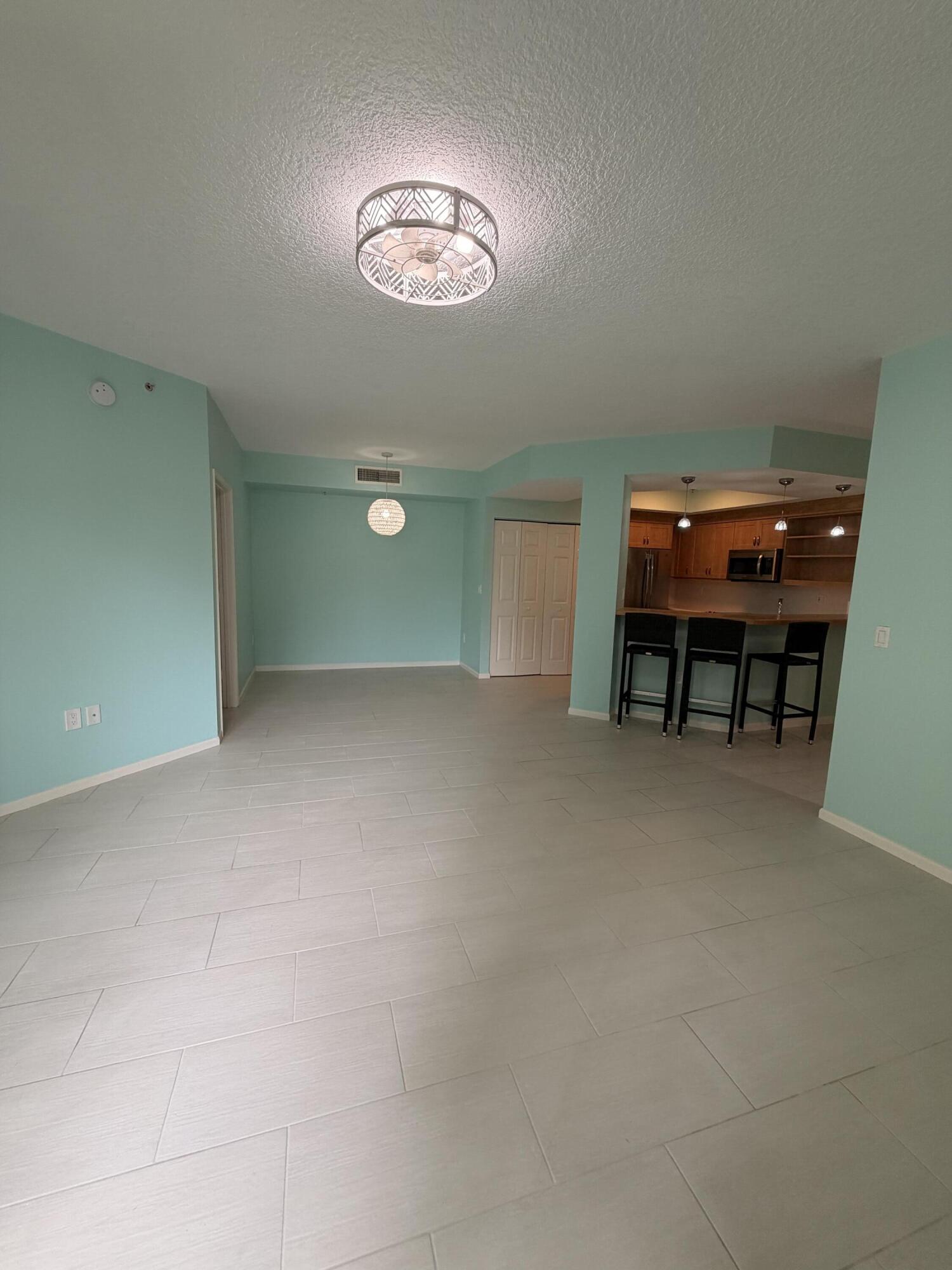 COURTYARDS IN CITYPLACE CONDO - Residential Lease