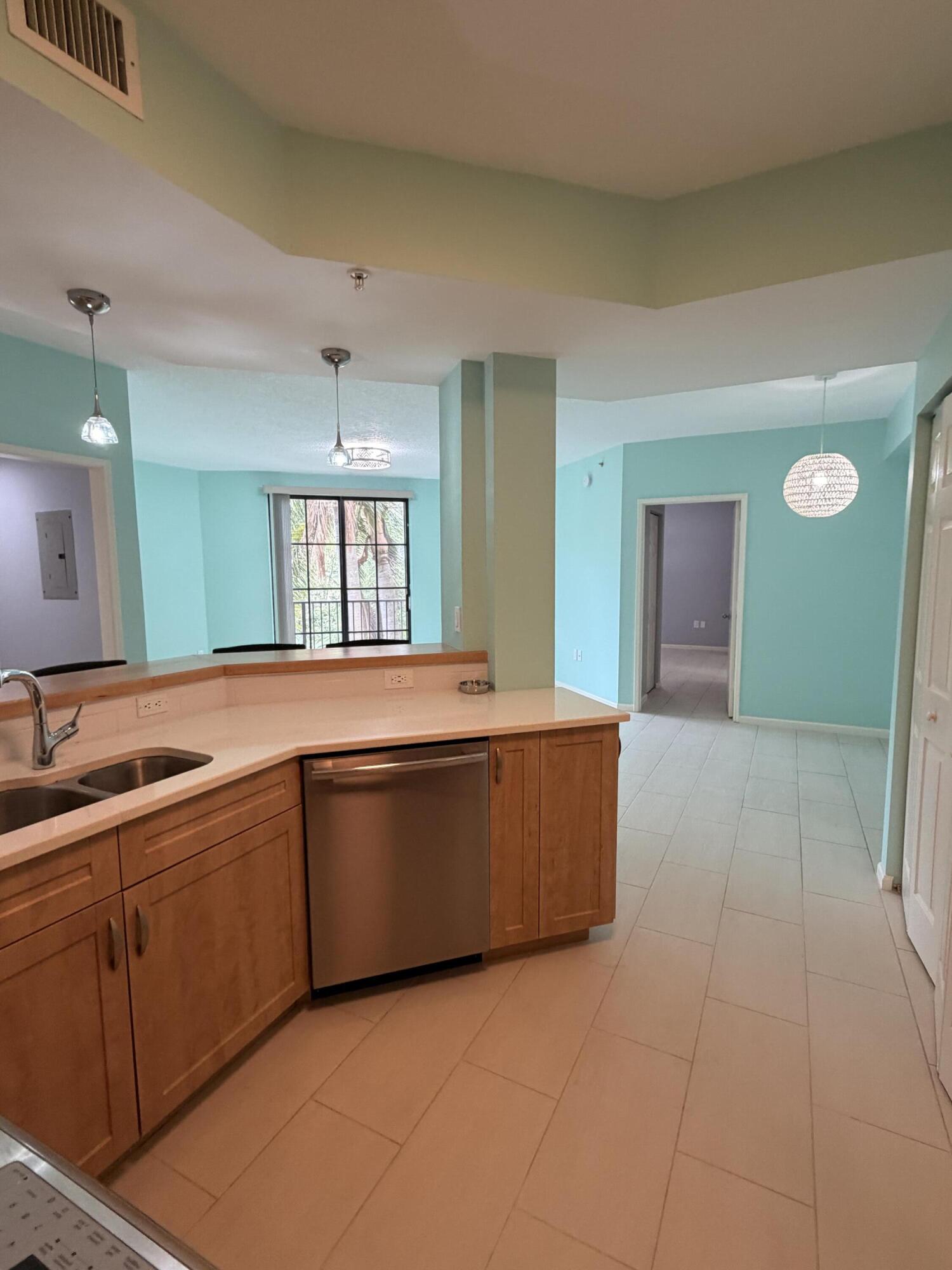 COURTYARDS IN CITYPLACE CONDO - Residential Lease