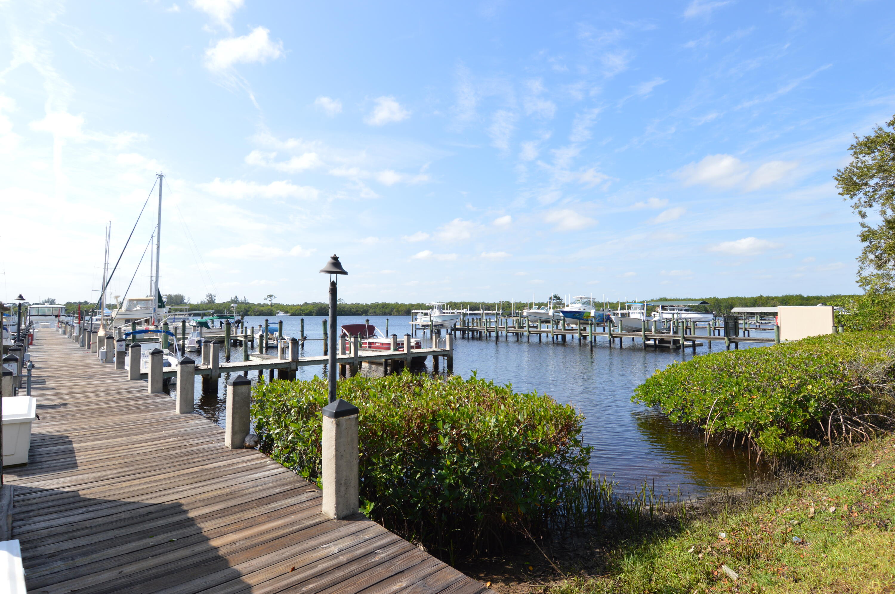 TARPON BAY YACHT CLUB CONDOMINIUM H - Residential