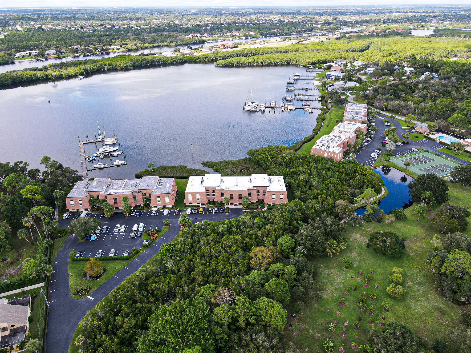 TARPON BAY YACHT CLUB CONDOMINIUM H - Residential