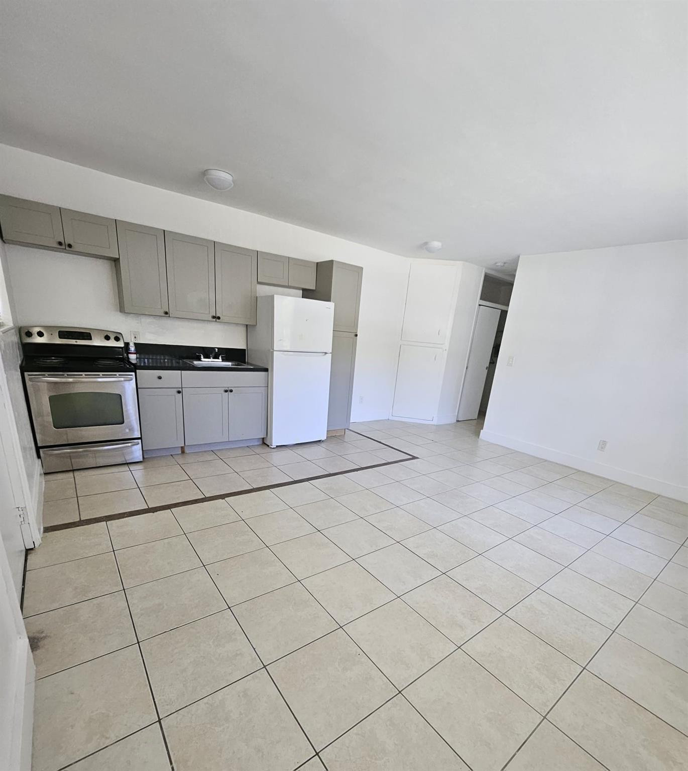 FULFORD BY THE SEA SEC D - Residential Lease