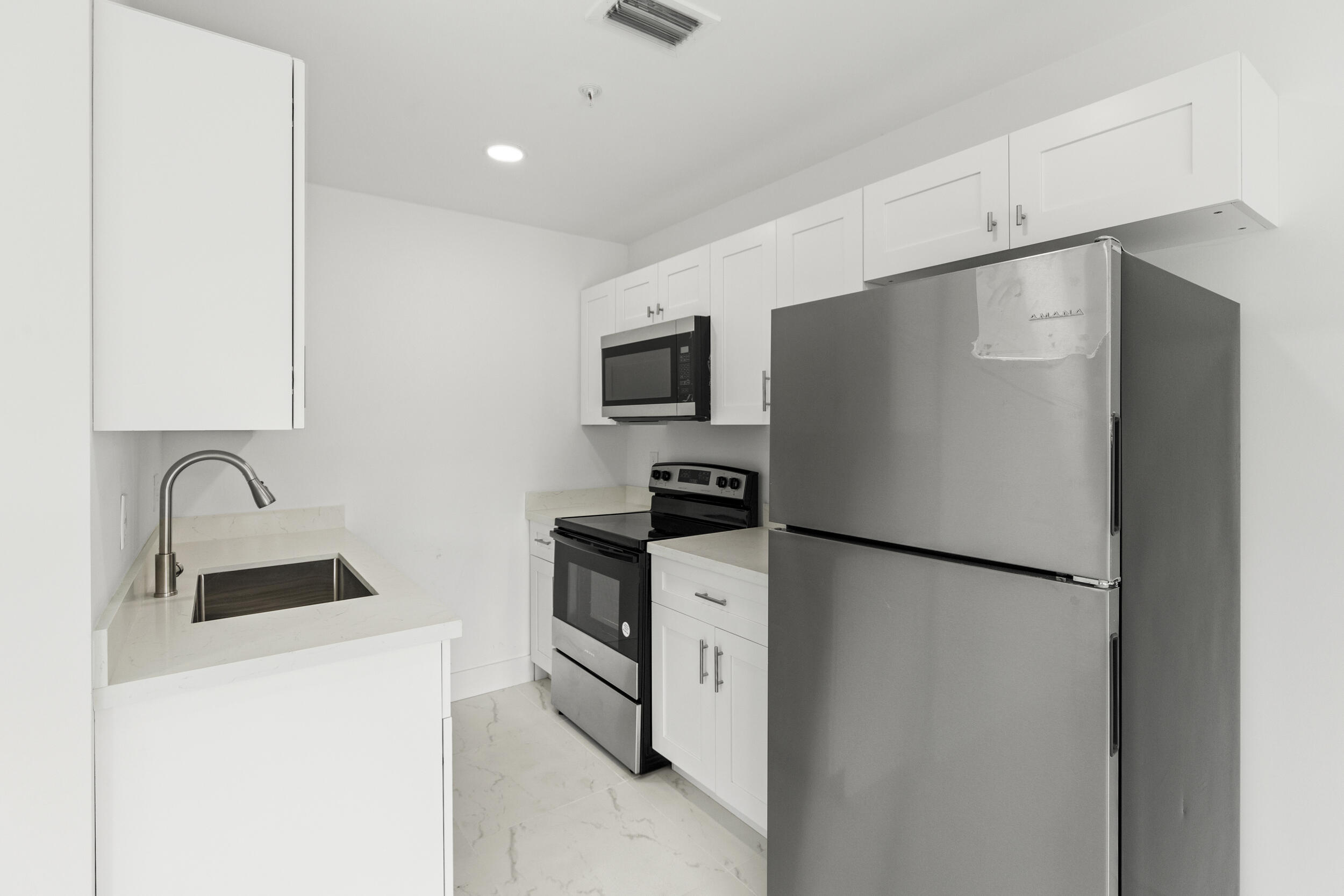 PORT ST LUCIE SECTION 33 - Residential Lease