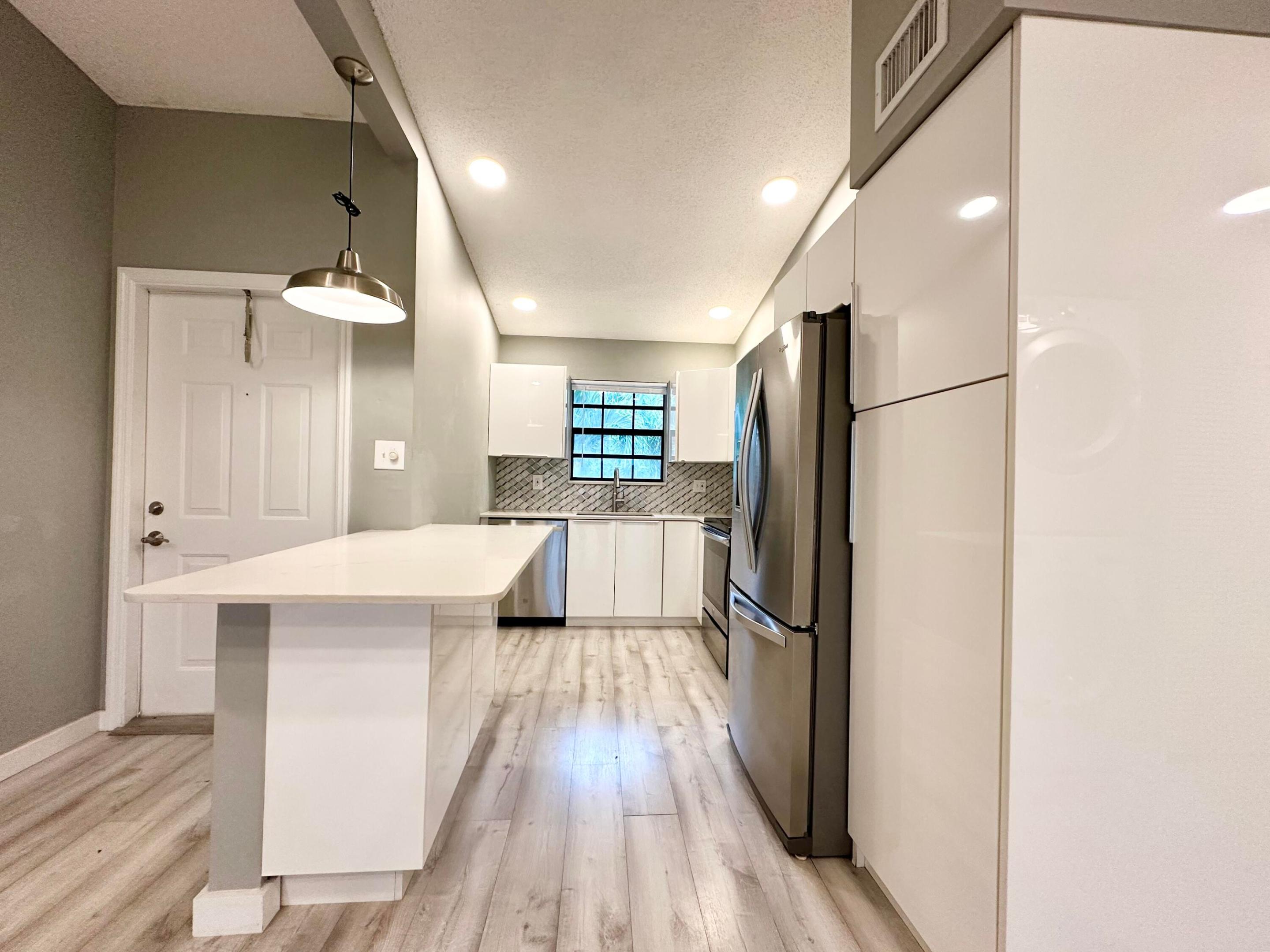 LAKE WINDWOOD CONDO - Residential Lease