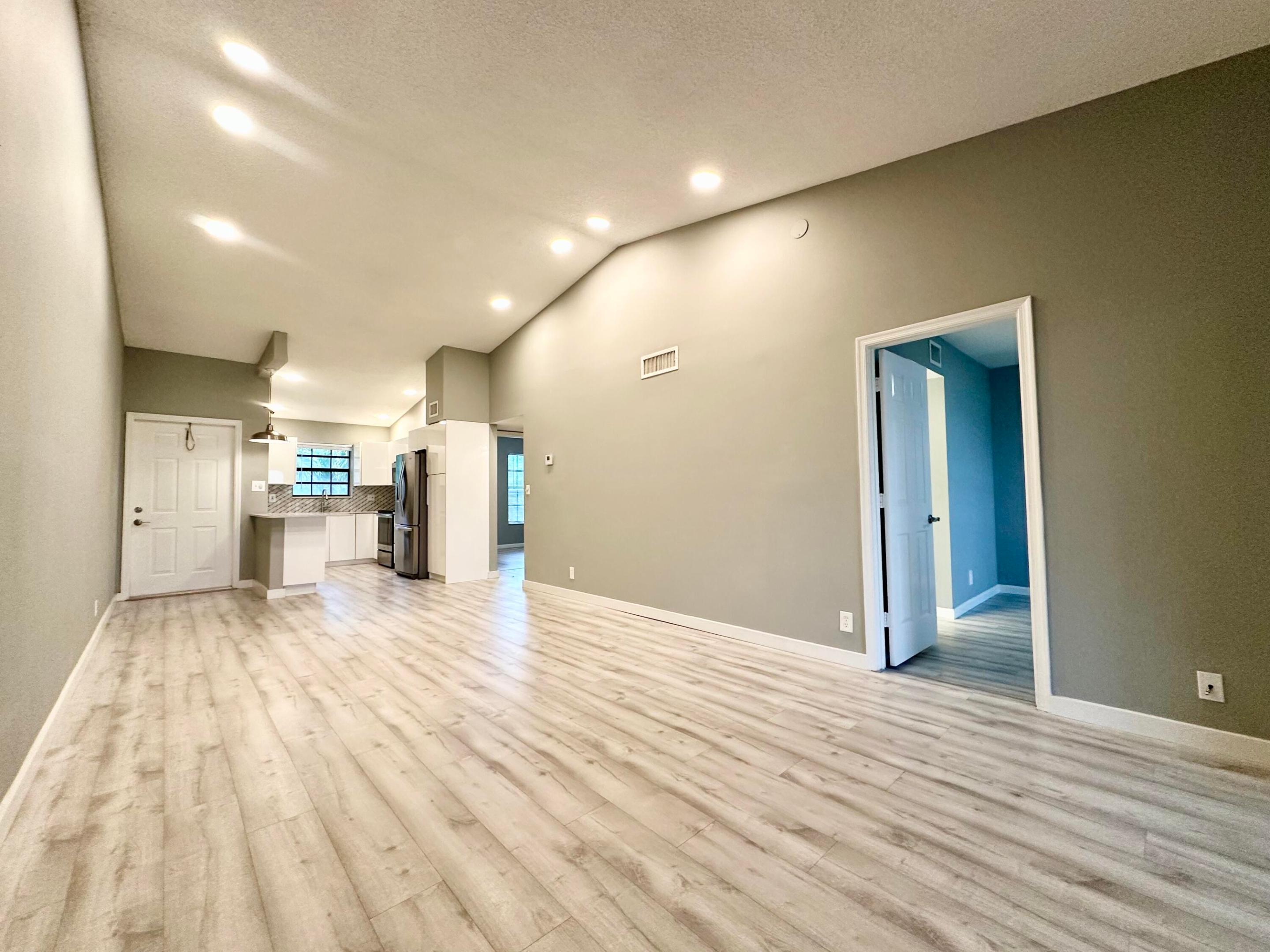 LAKE WINDWOOD CONDO - Residential Lease