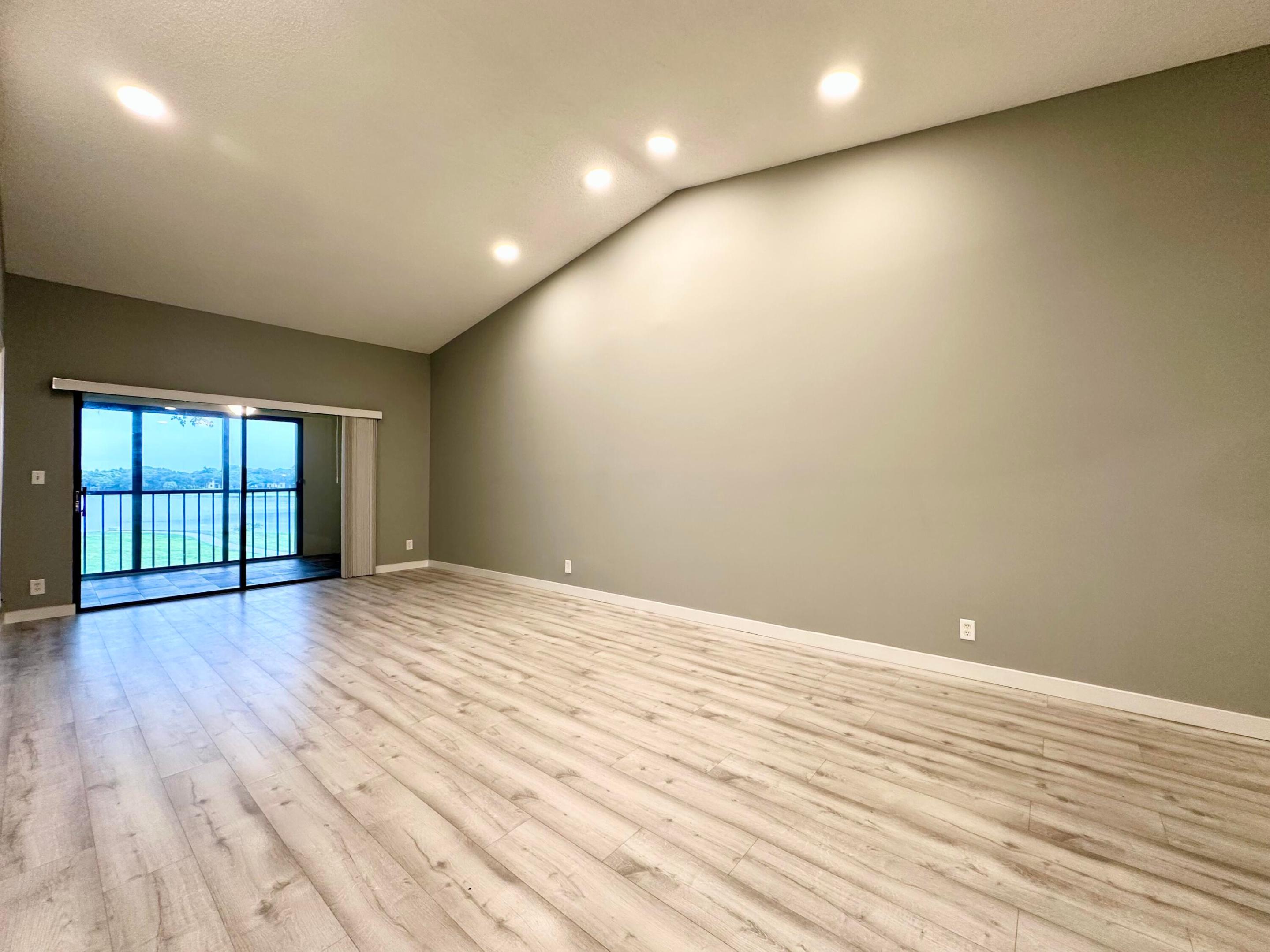 LAKE WINDWOOD CONDO - Residential Lease